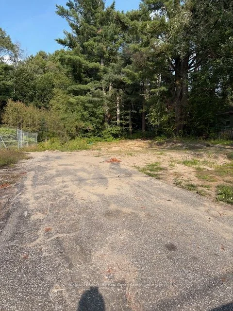 379 Manitoba Street, Bracebridge, ON P1L 2C6