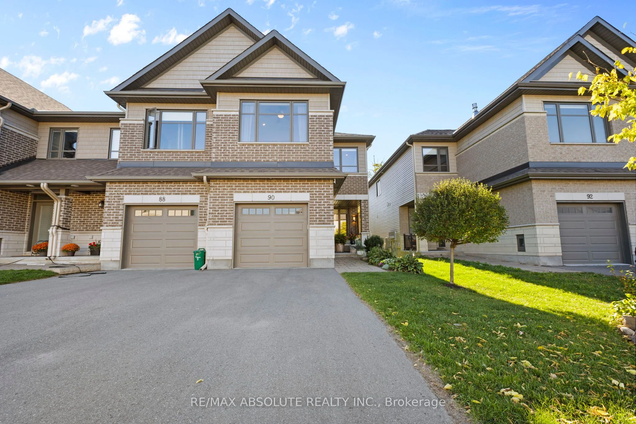 90 Porter Street, Stittsville - Munster - Richmond, ON K2S 2L8