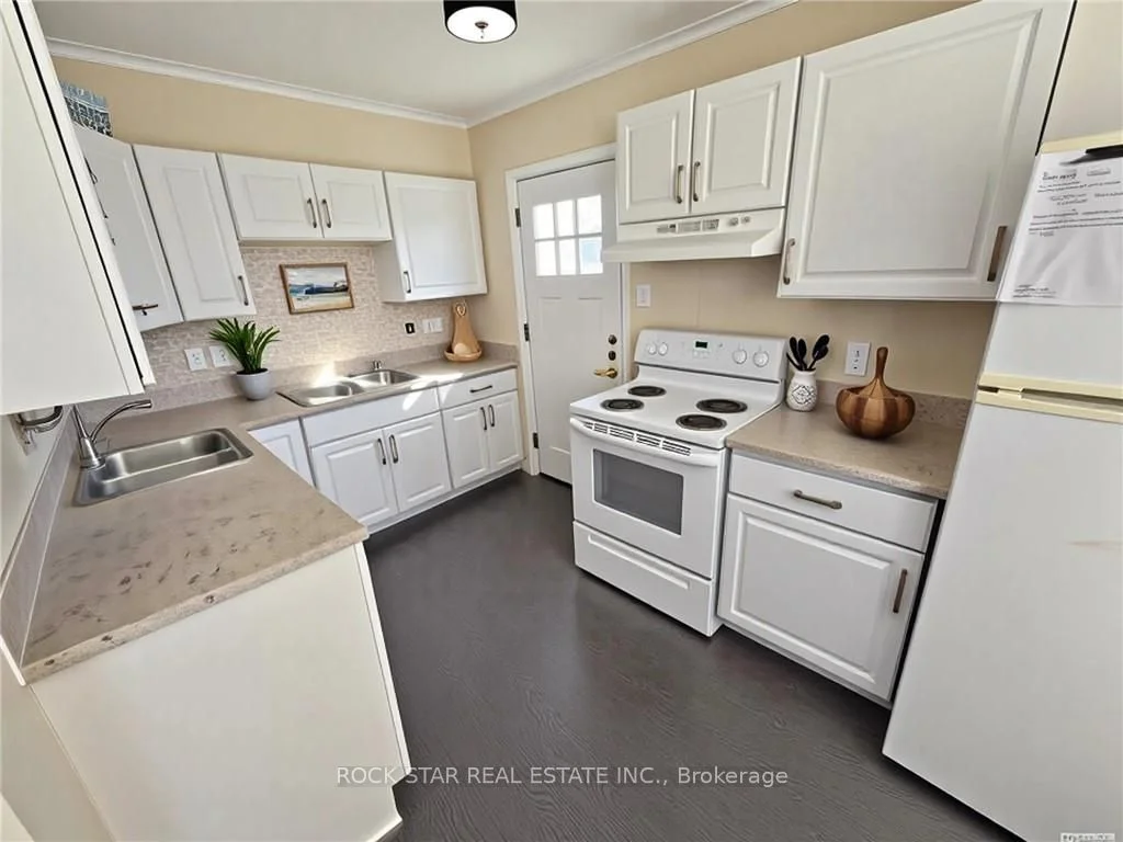 77 Blackfriars Street, London North, On N6h 1k8