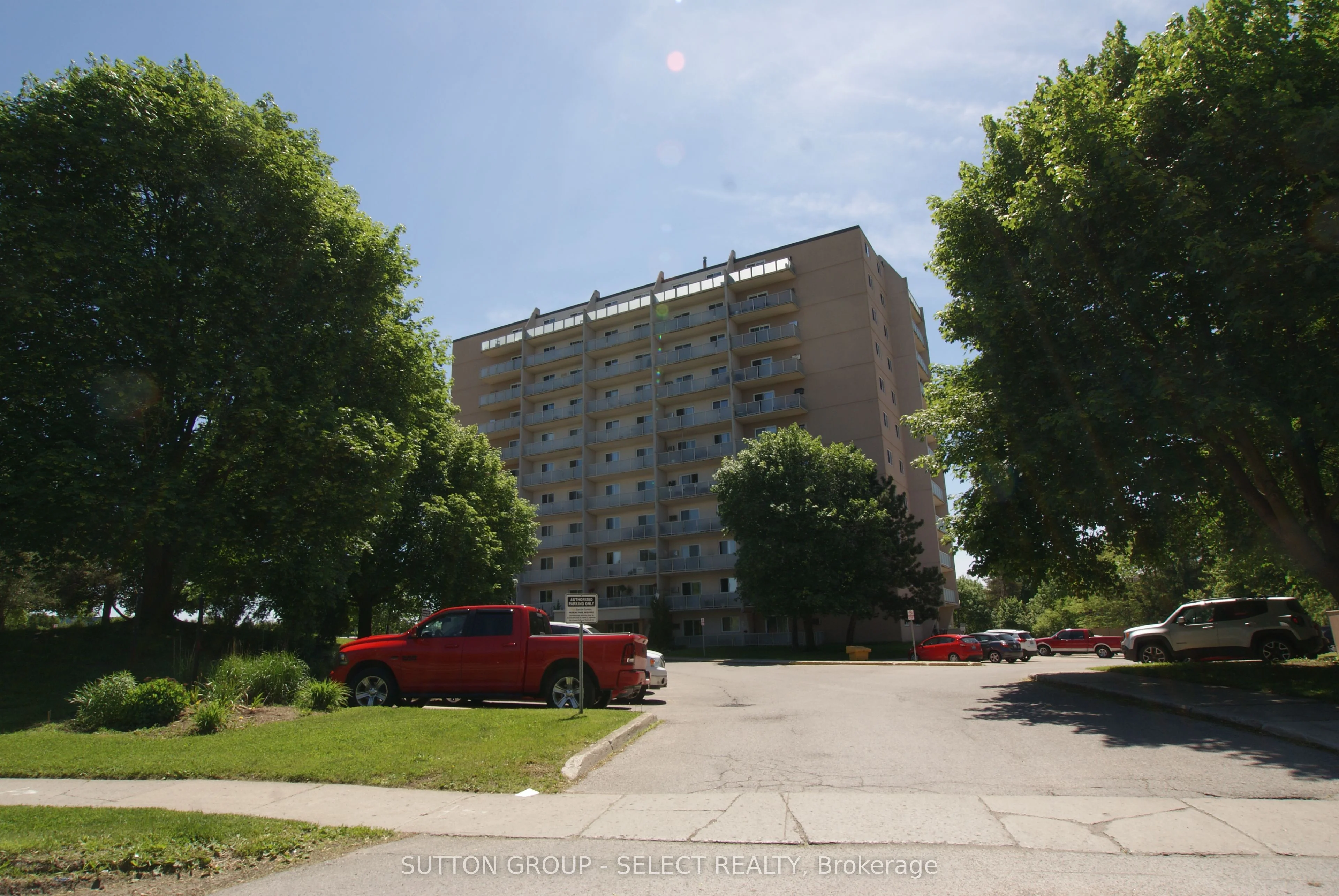 563 Mornington Avenue 605, London East, ON N5Y 4T8