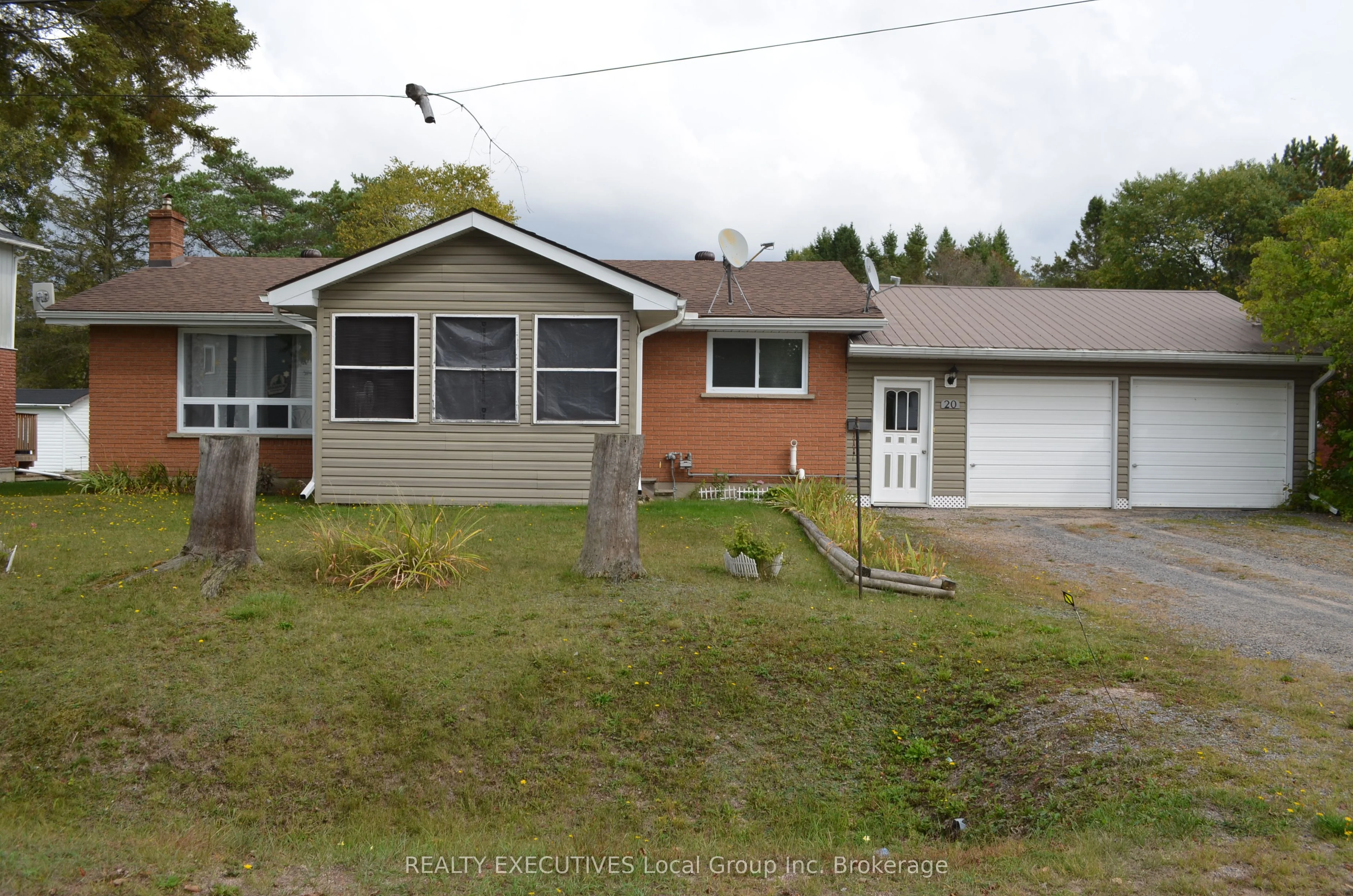 20 Fitz Avenue, South River, ON P0A 1X0
