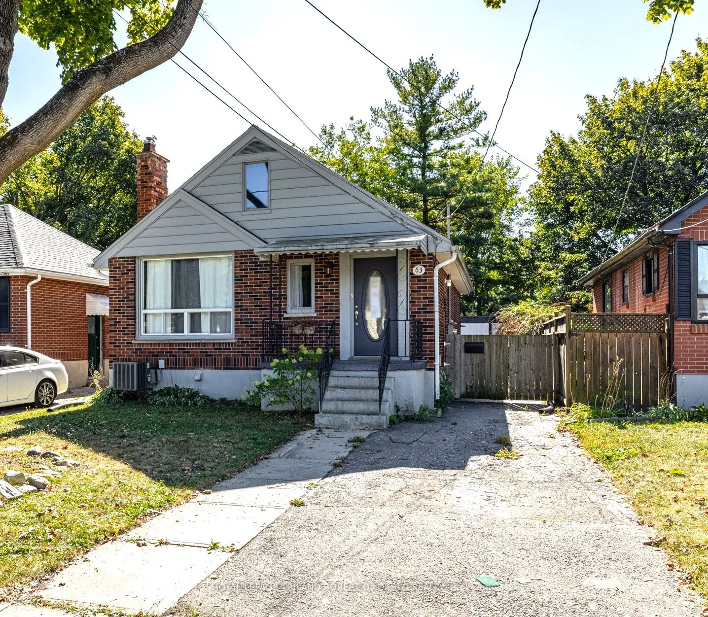 63 Bond Street, London South, ON N6C 1W5