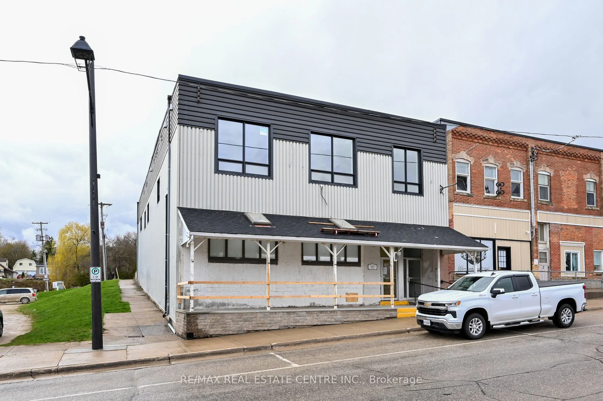 8 Main Street 4, East Luther Grand Valley, ON L9W 5S6