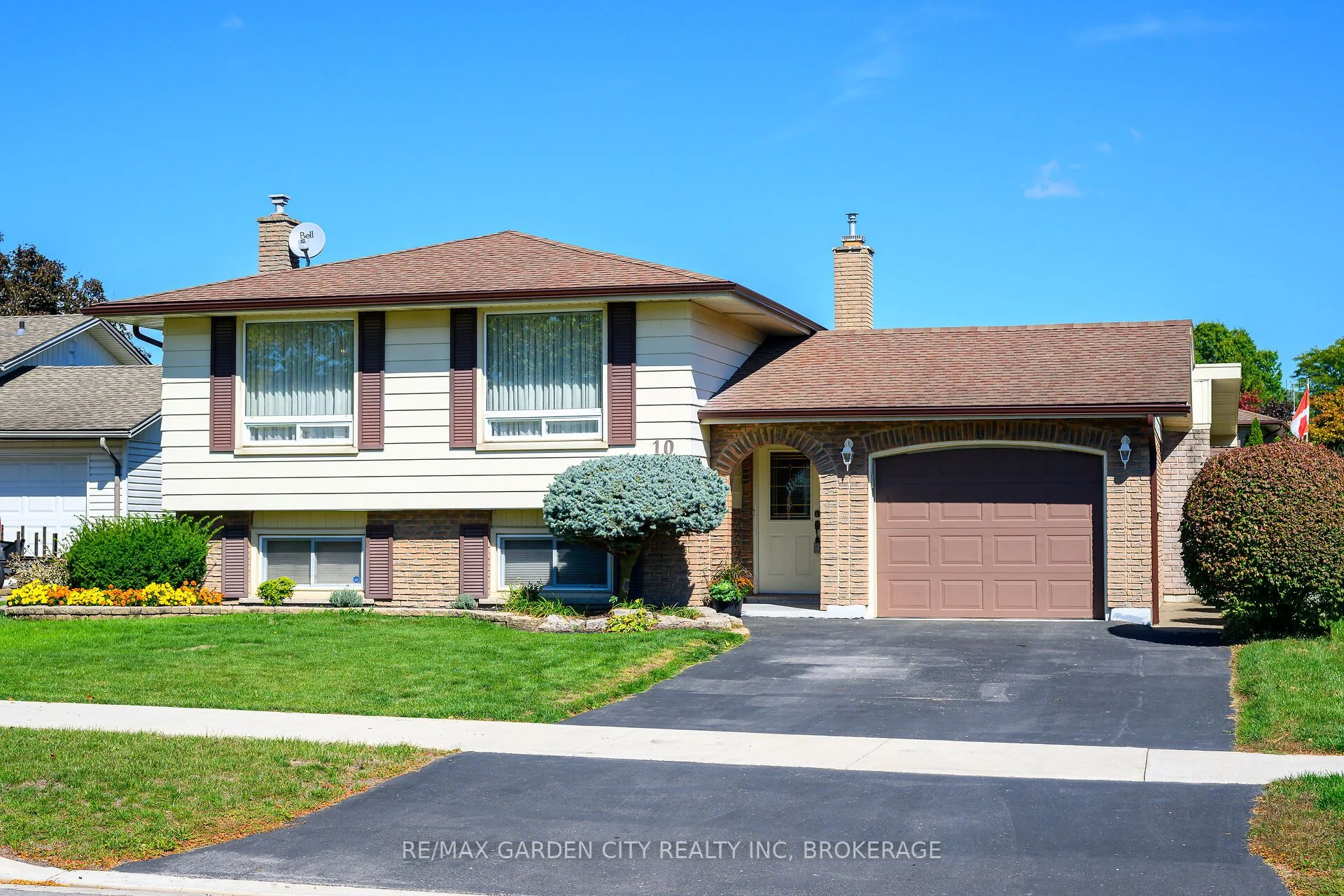 10 Macoomb Drive, Welland, ON L3C 5T9