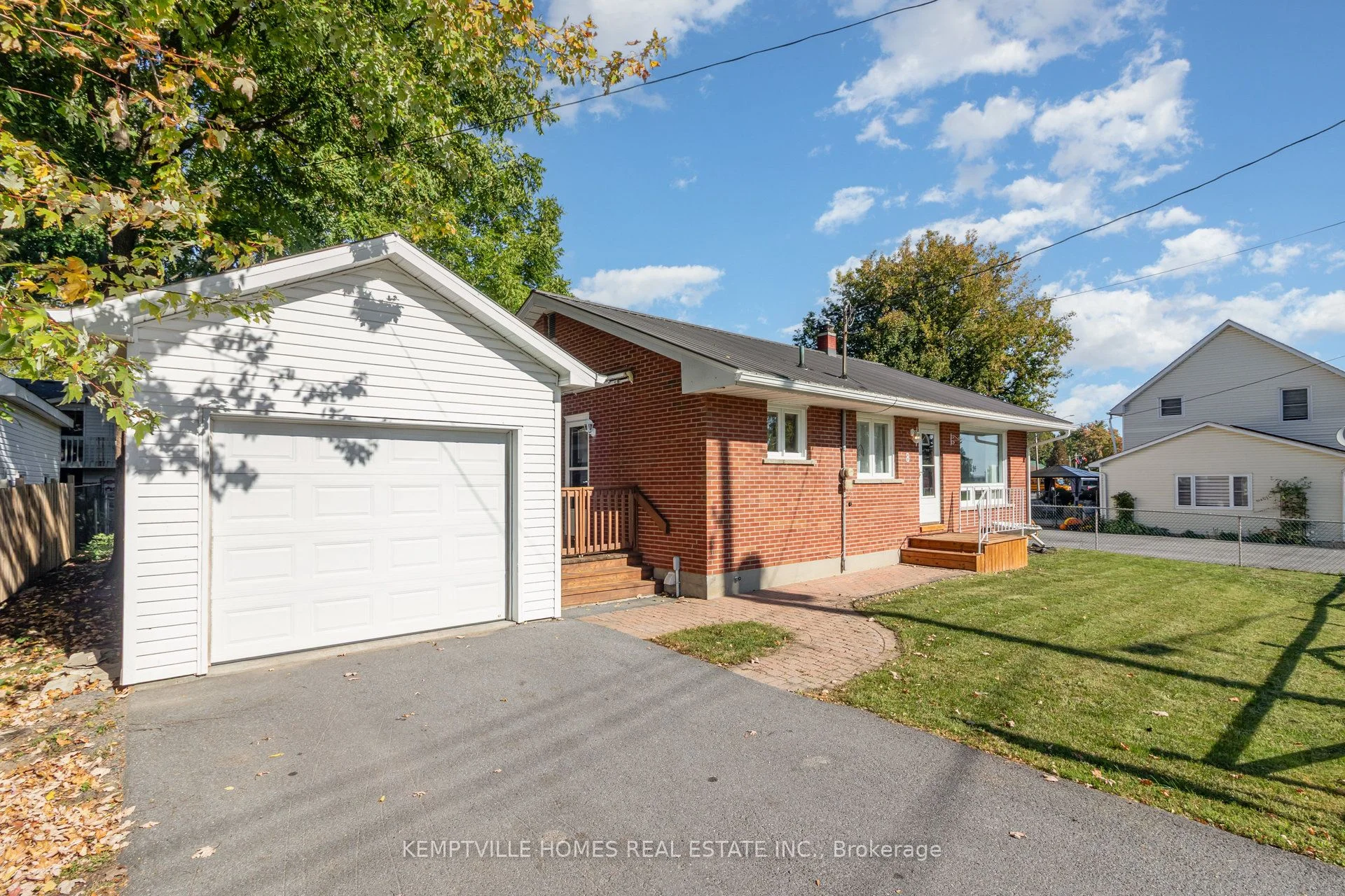 8 GIBSON Lane, South Dundas, ON K0C 1X0