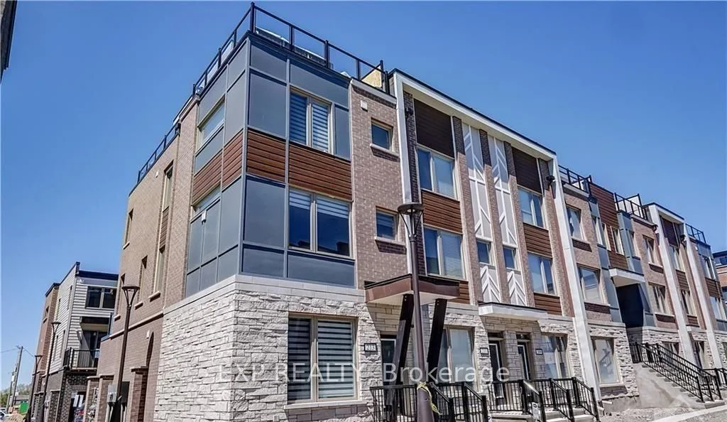 213 Makadewa Private, Manor Park - Cardinal Glen and Area, ON K1K 4Z8