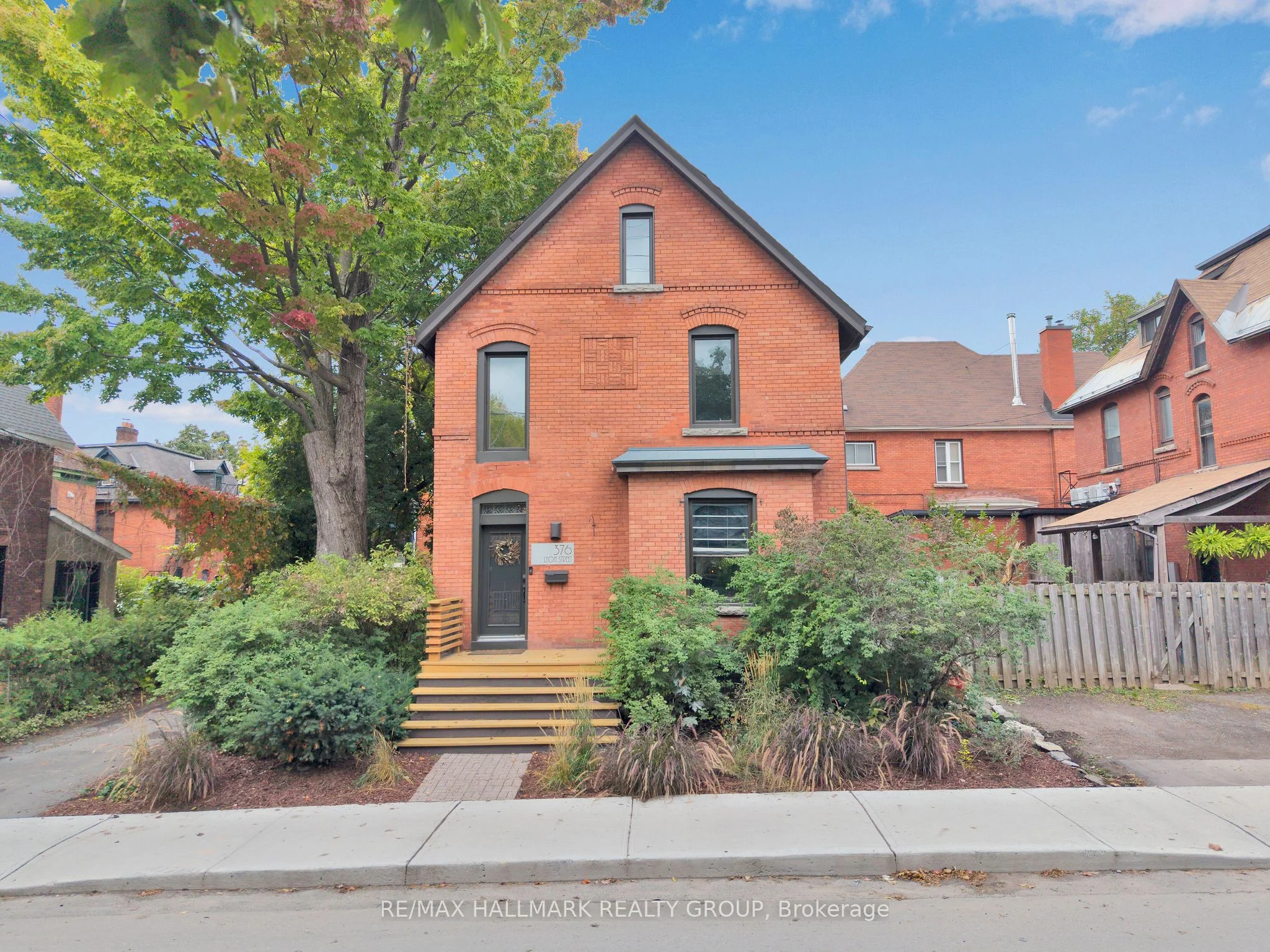 376 Lyon Street N, Ottawa Centre, ON K1R 5X1