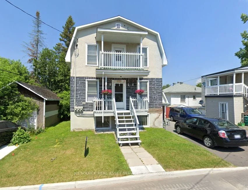 233 Hector-Hotte Way 2nd Floor, Vanier and Kingsview Park, ON K1L 7Y4