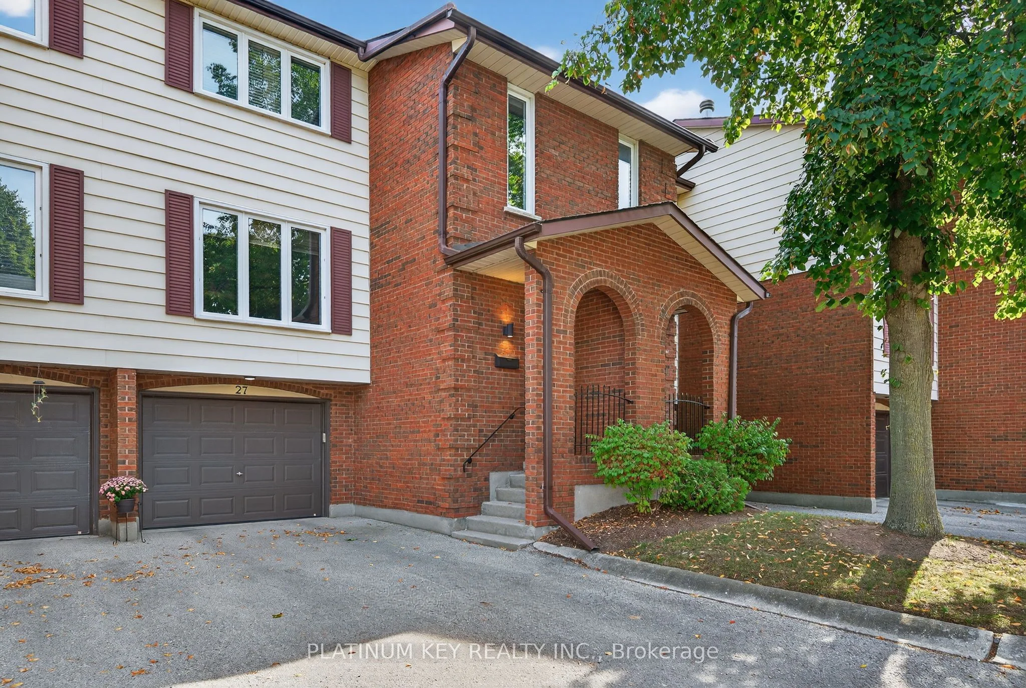 295 Wilkins Street 27, London South, ON N6C 5C1