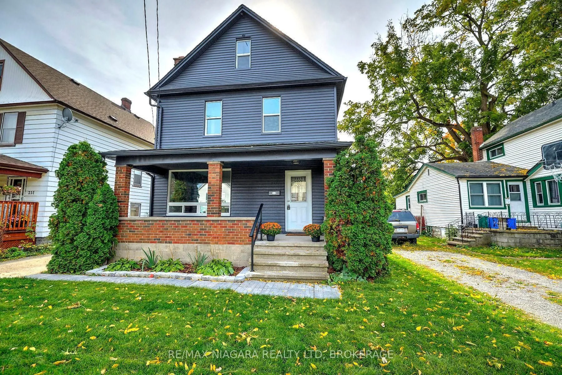 253 Dufferin Street, Fort Erie, ON L2A 2T7