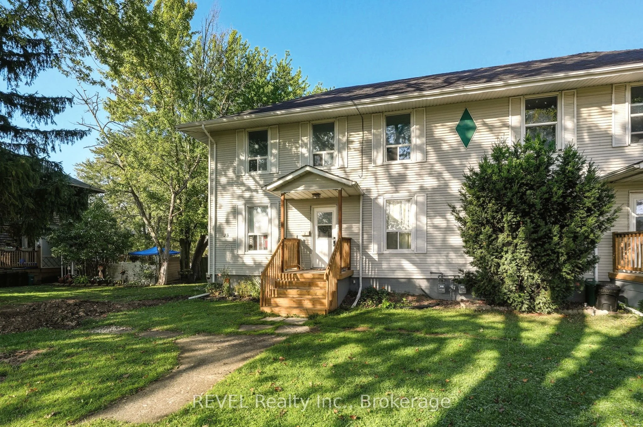 21 Plymonth Road, Welland, ON L3B 3C4