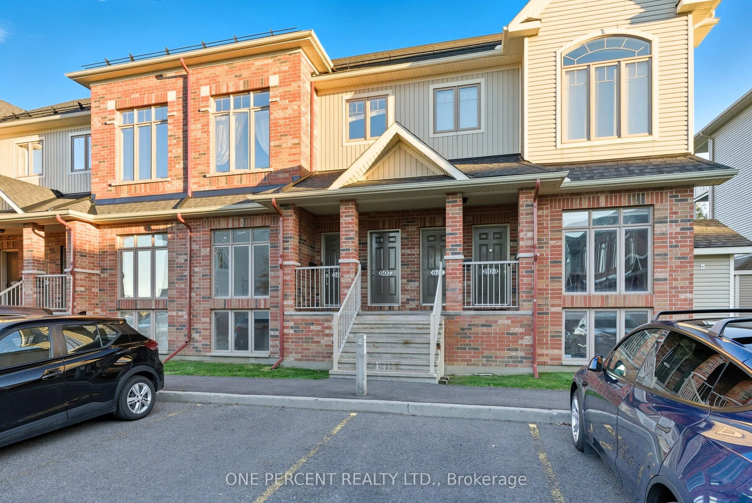 605 Reardon Private, Hunt Club - South Keys and Area, ON K1V 2K9