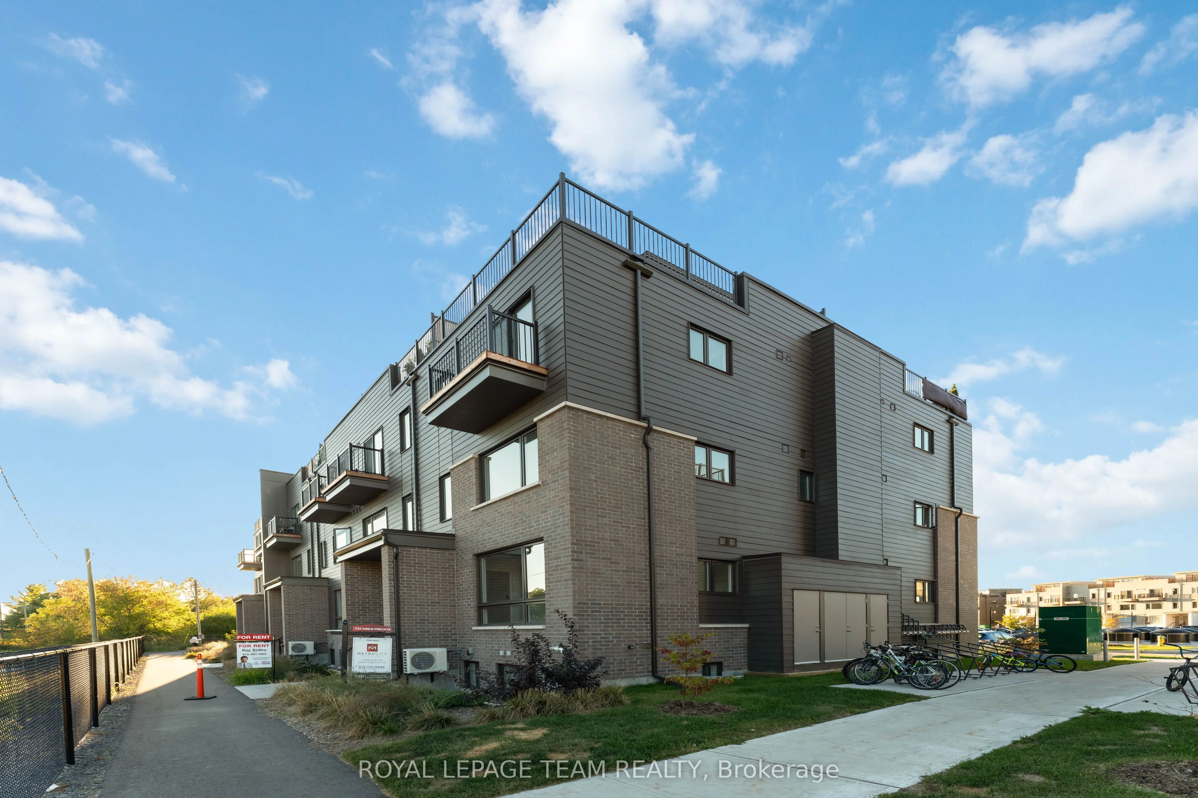 720 Mishi Private, Manor Park - Cardinal Glen and Area, ON K1K 5C5