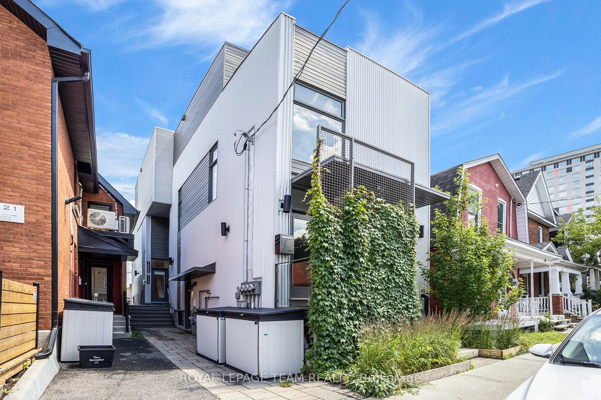123 CARRUTHERS Avenue, West Centre Town, ON K1Y 1N4