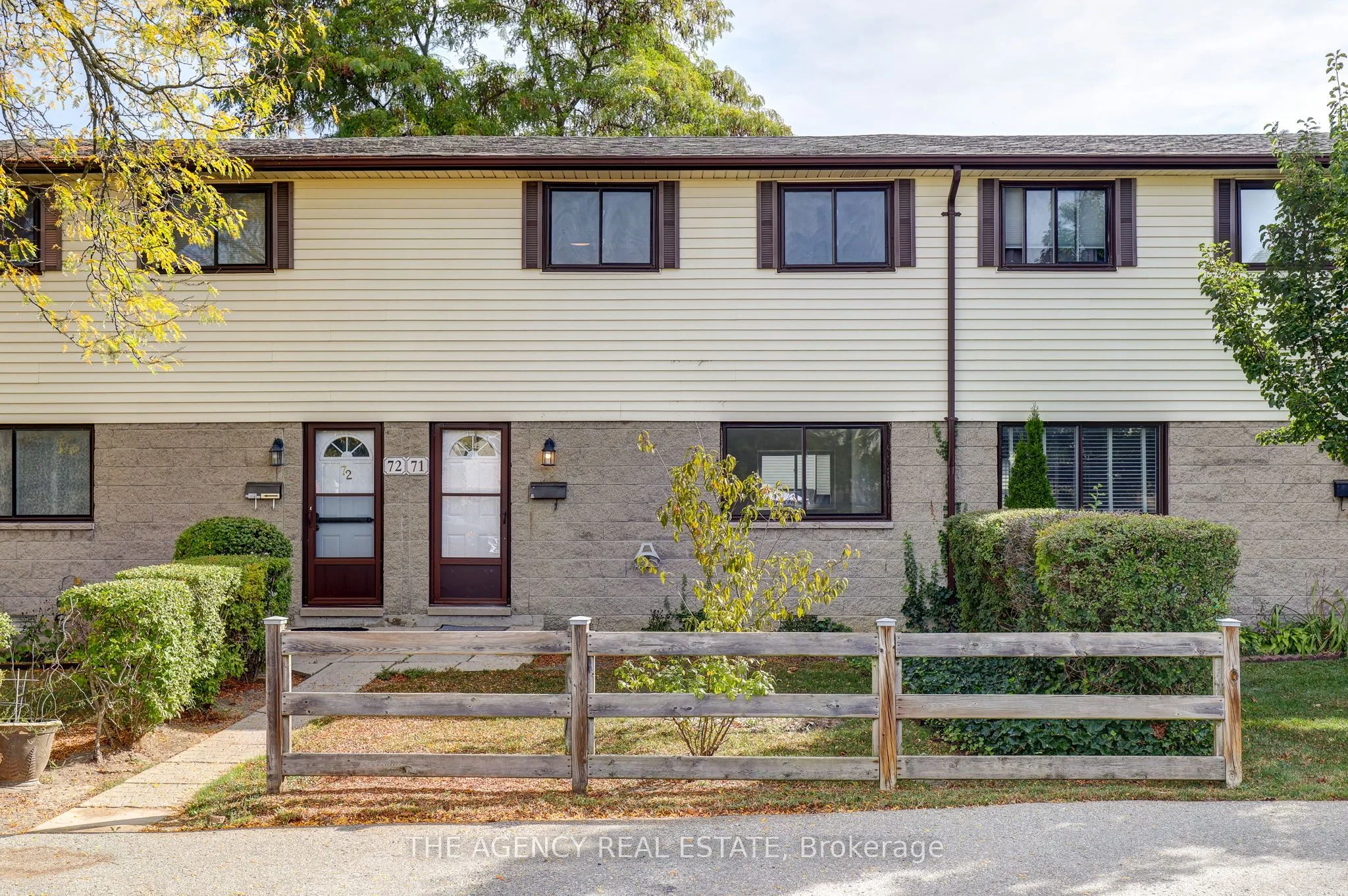 Condo Townhouse in London South
