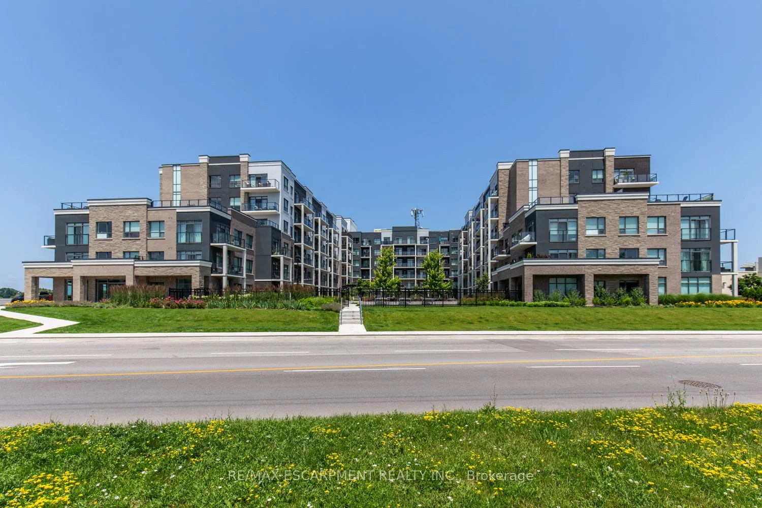 Condo Apartment in Lincoln