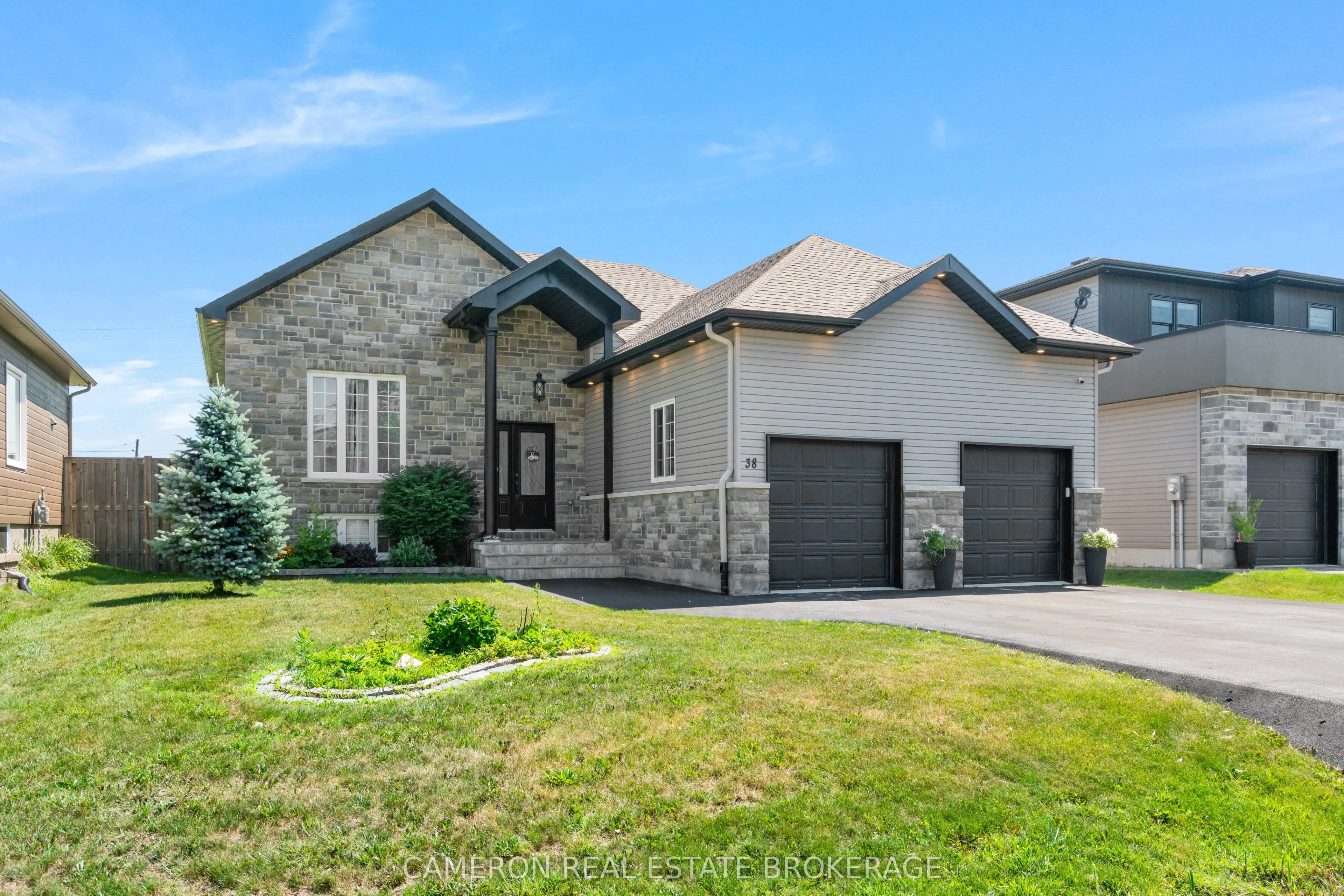 38 Abagail Crescent, South Stormont, ON K0C 1M0