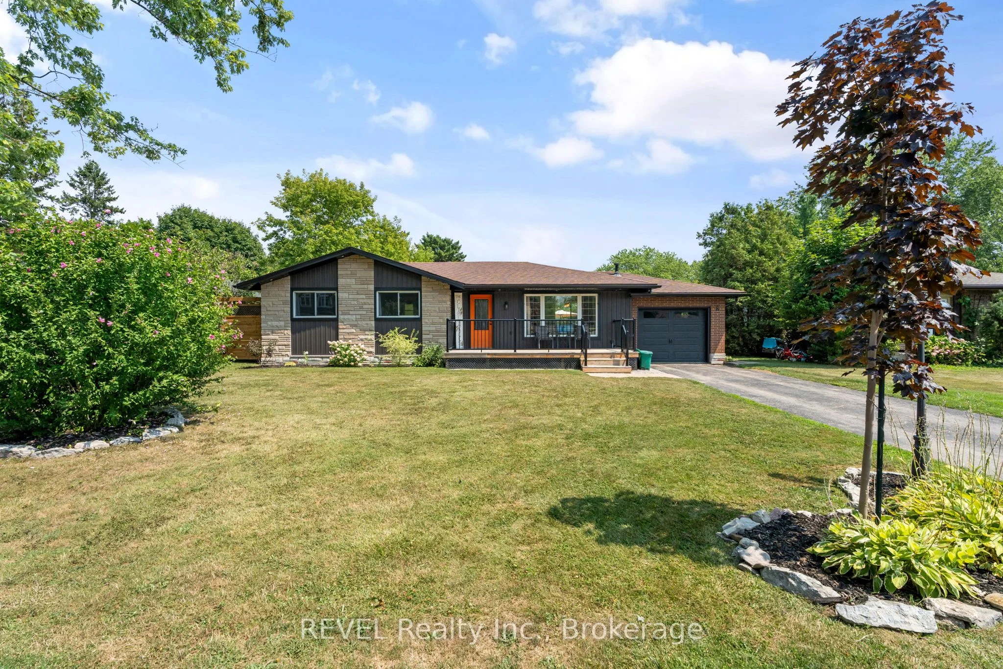 8 St George Court, Fort Erie, ON L0S 1B0