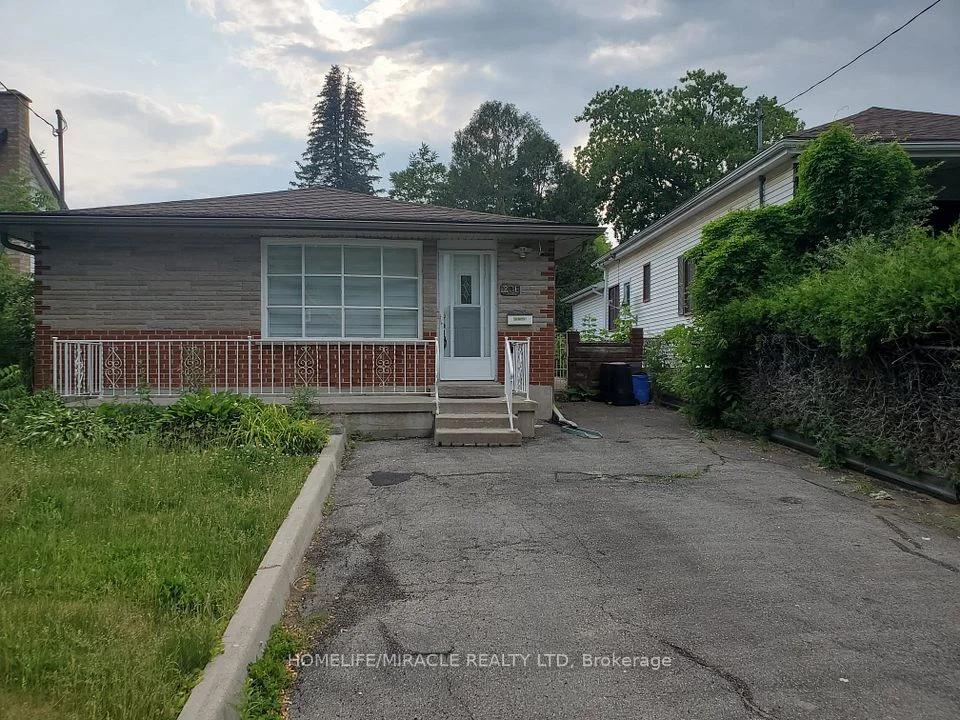 201 Emerson Avenue, London South, On N5z 3l5