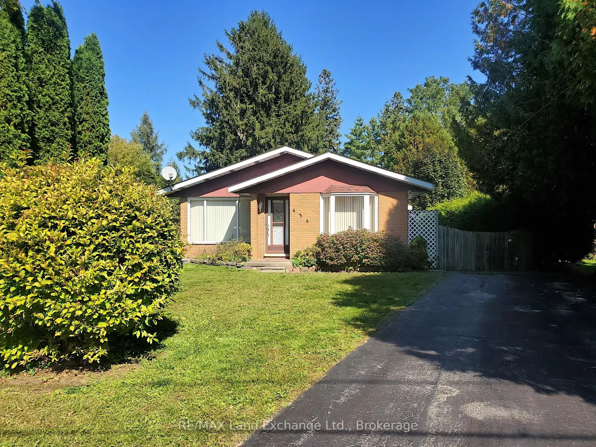 434 Clarendon Street, Saugeen Shores, ON N0H 2L0
