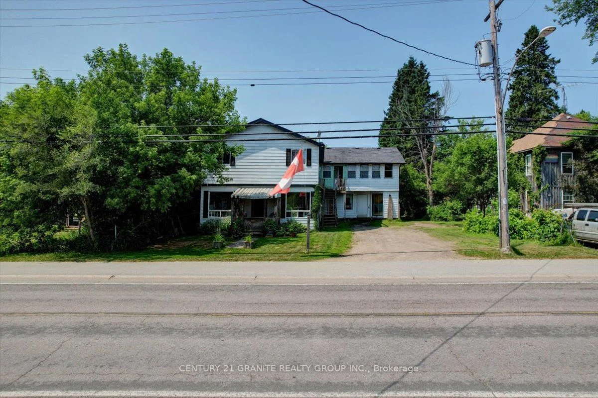 2289 Loop Road, Highlands East, On K0l 2a0