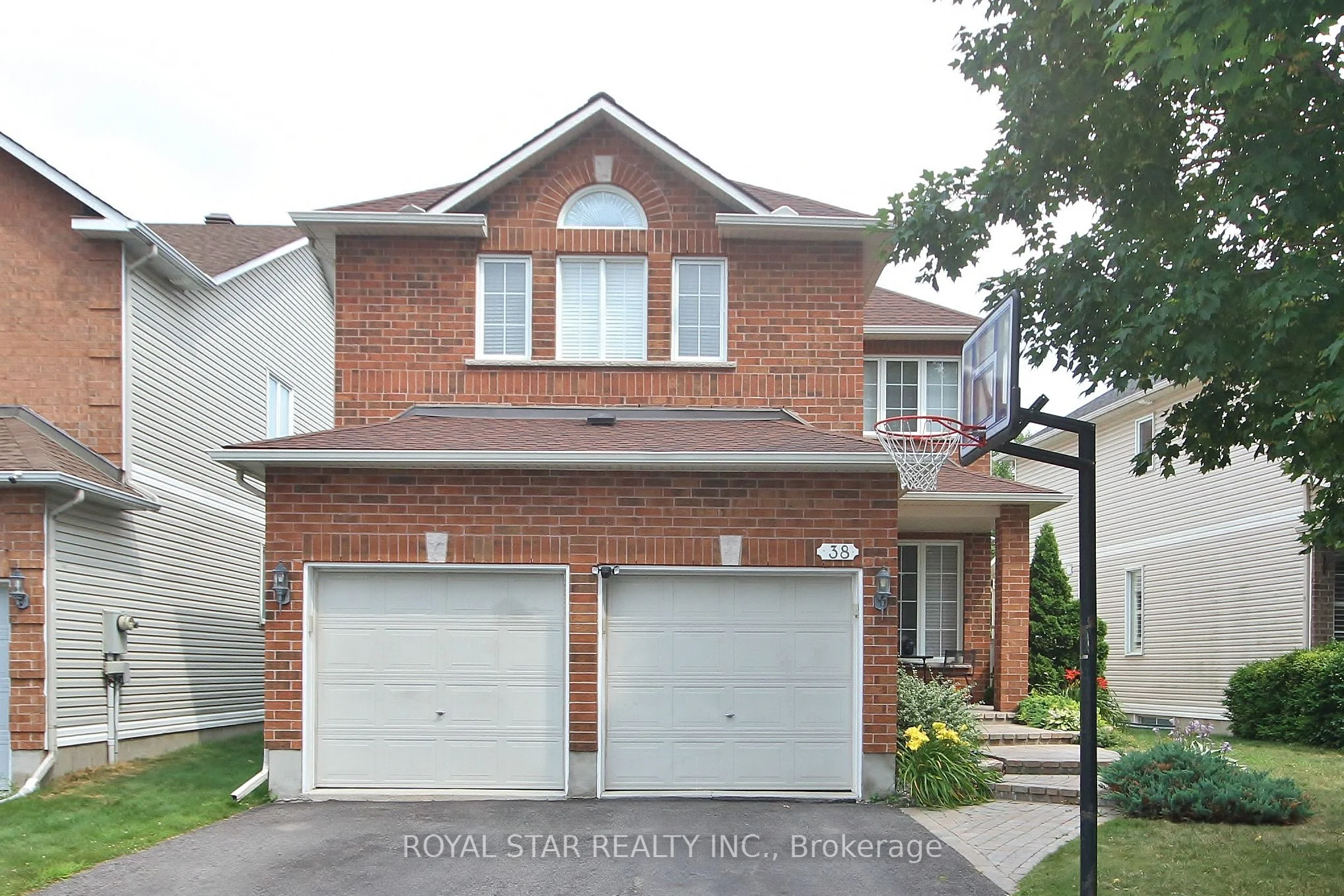 38 Rialto Way, Hunt Club - South Keys And Area, On K1t 4b3
