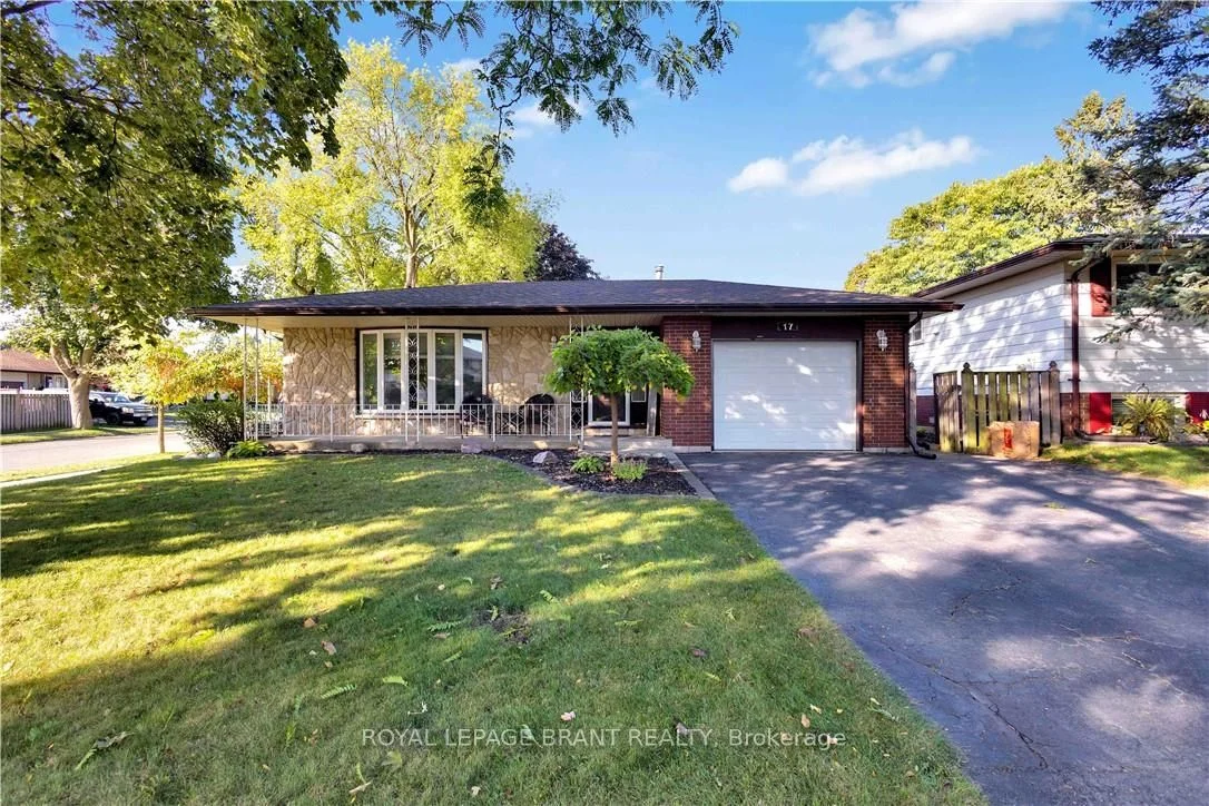 17 Penny Lane, Brantford, ON N3R 5Y5