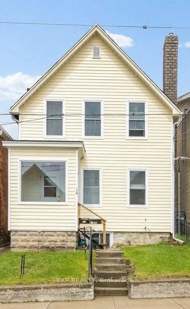 14 Halliday Street B ( second floor), Brockville, ON K6V 3N9