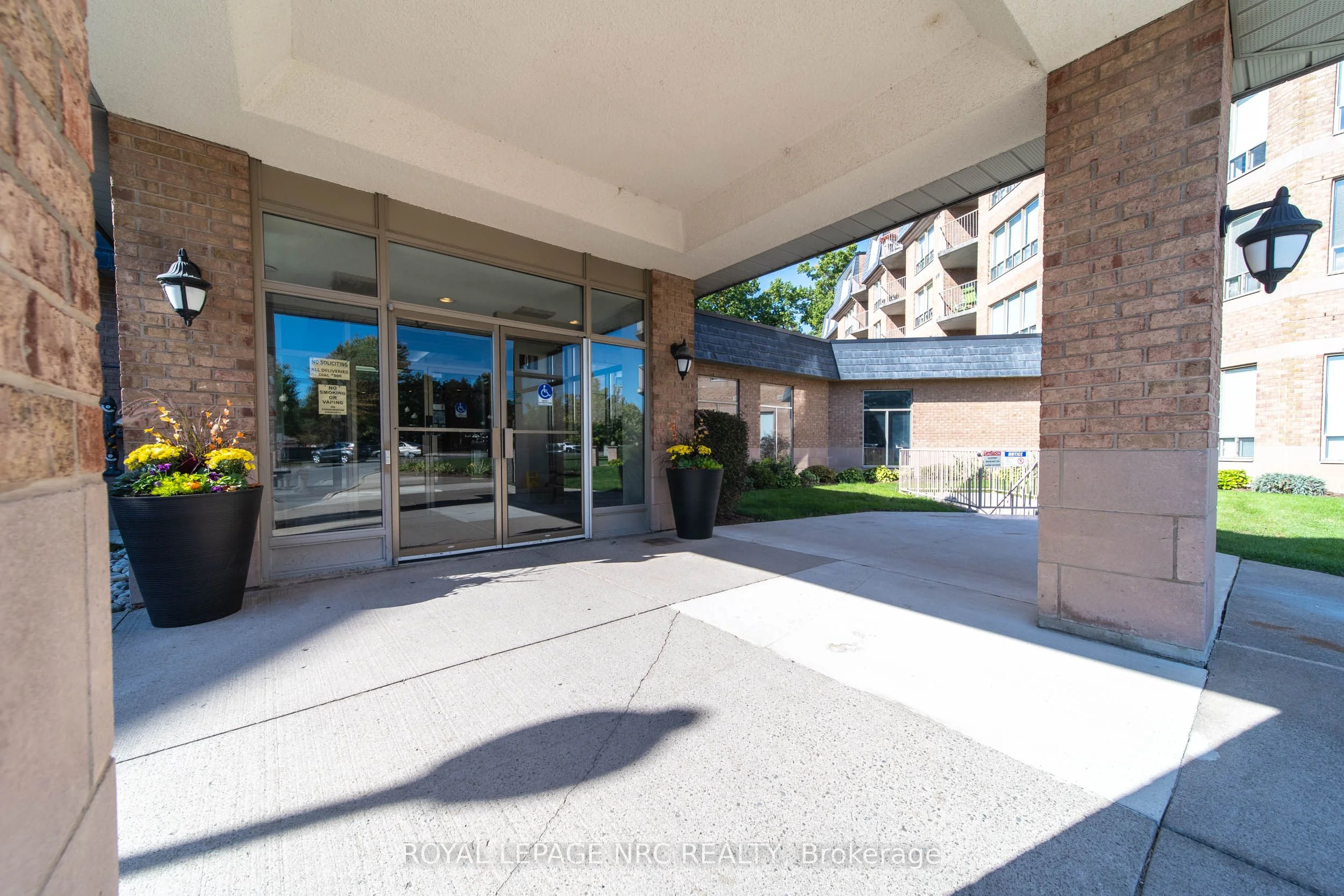 8111 Forest Glen Drive 107, Niagara Falls, On L2h 2y7