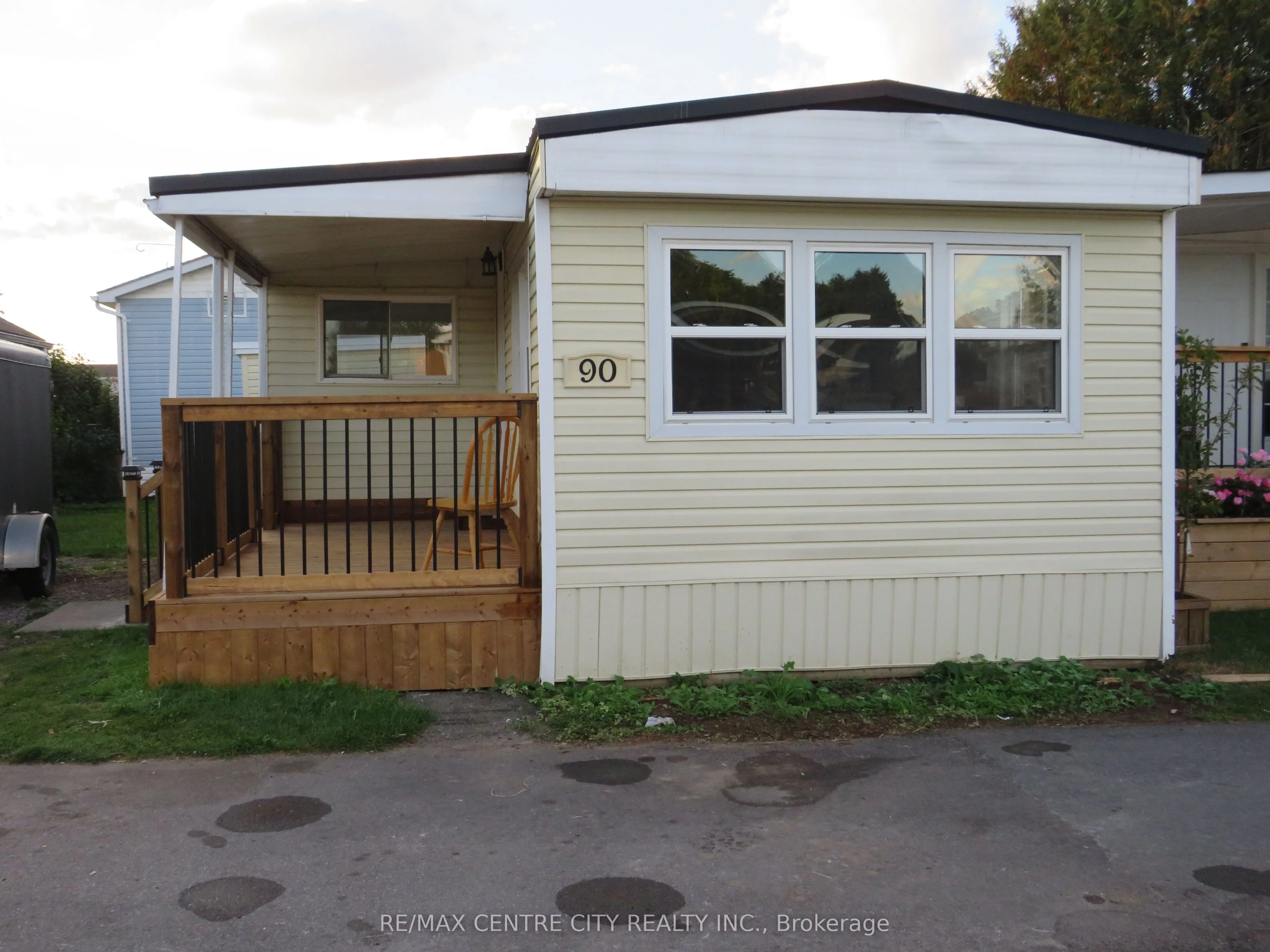 2189 Dundas Street E 90, London East, ON N5V 1H3