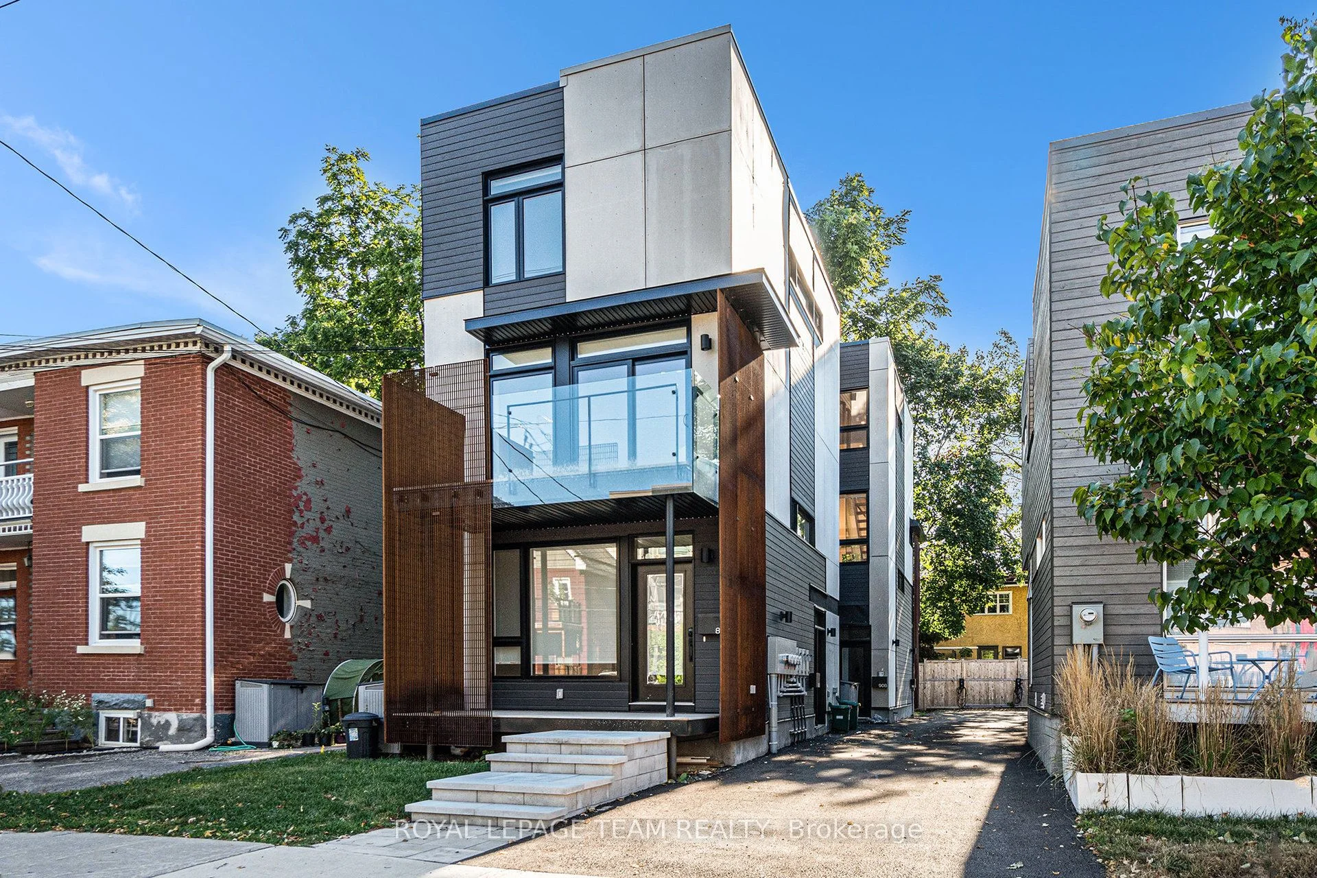 88 HAMILTON Avenue N, Tunneys Pasture and Ottawa West, ON K1Y 1B9