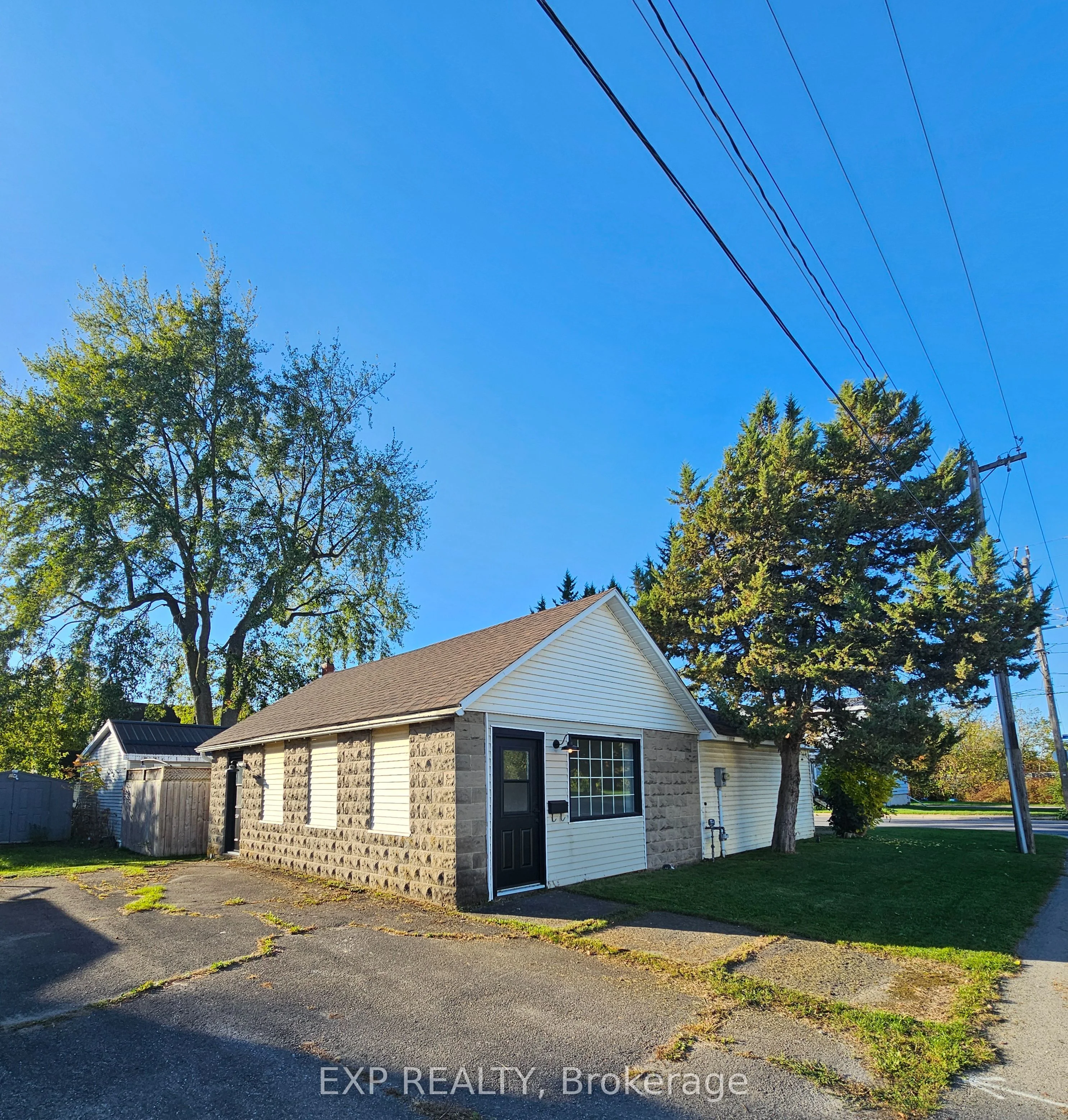 699 Hyde Street, Prescott, ON K0E 1T0