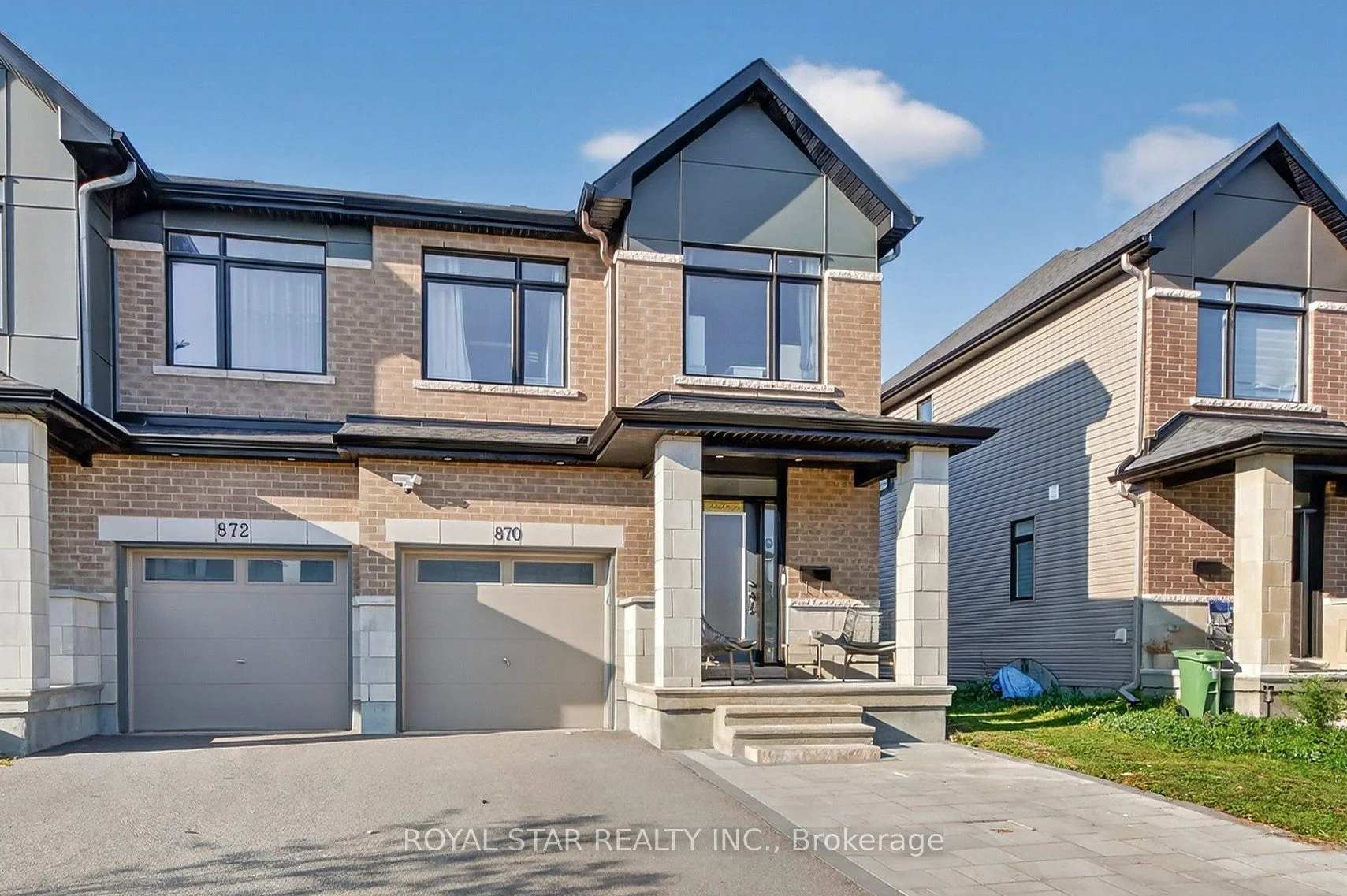 Att/Row/Townhouse in Blossom Park - Airport and Area
