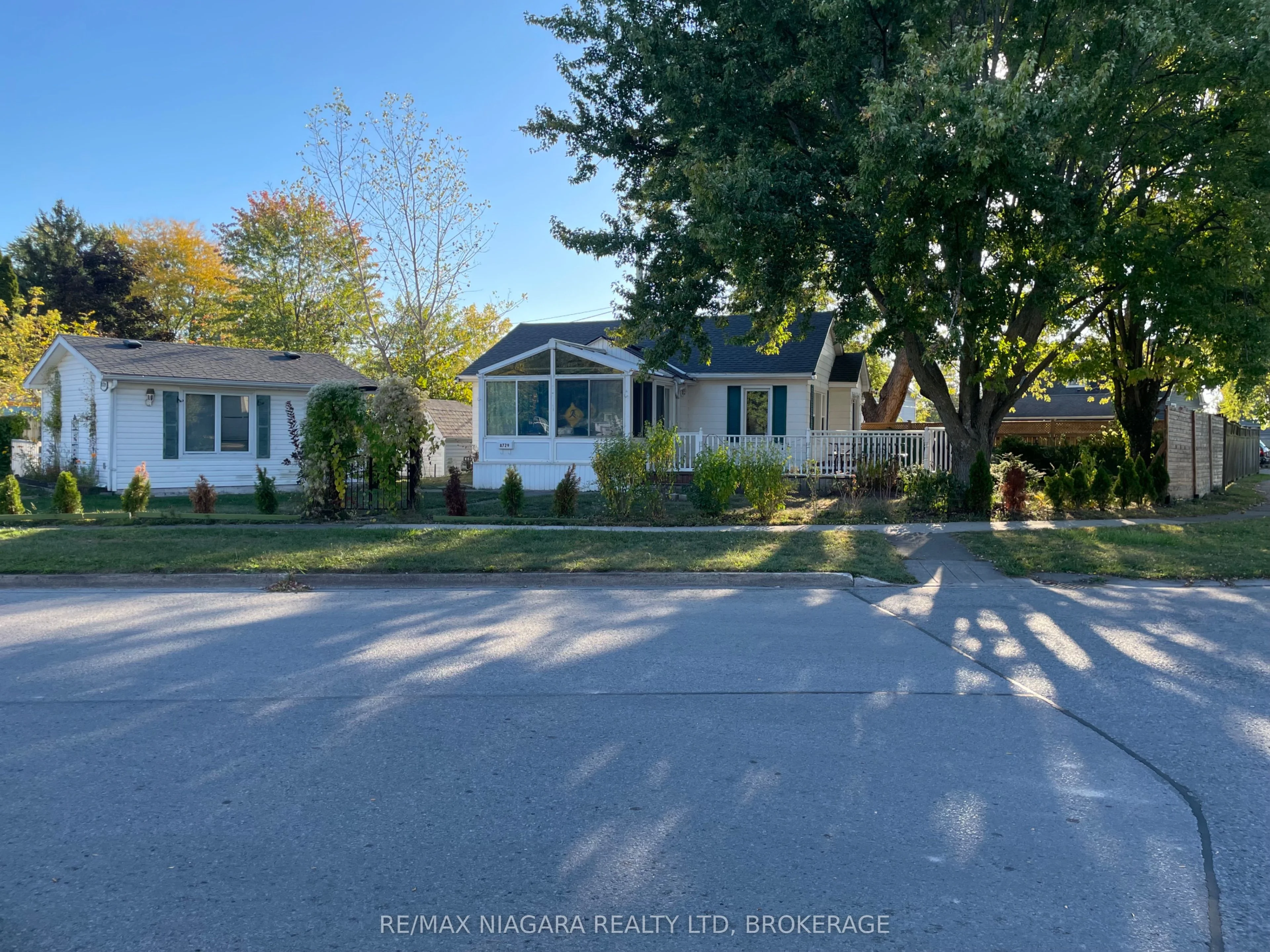8729 Drake Avenue, Niagara Falls, ON L2G 7A7