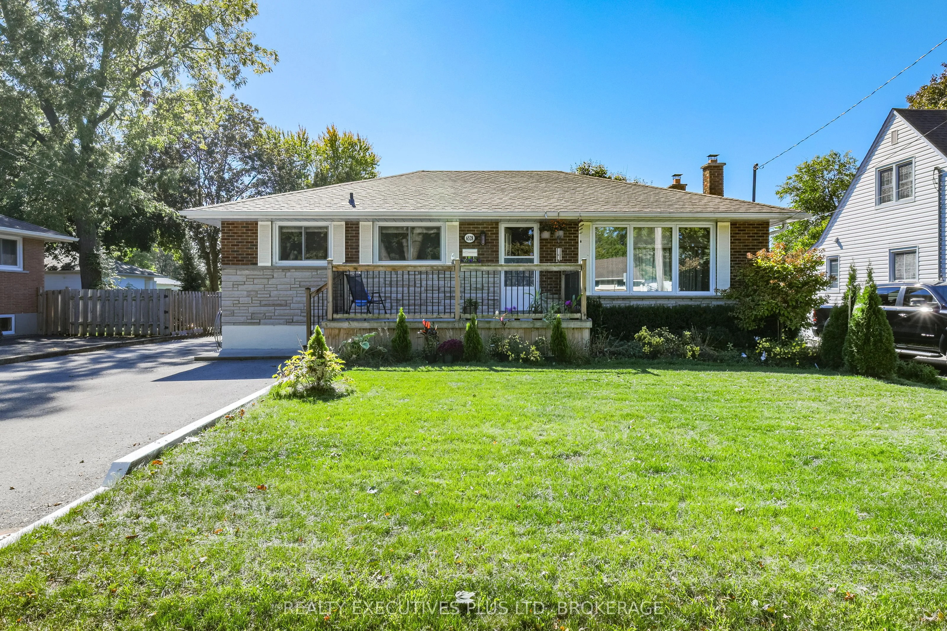 6528 STAMFORD GREEN Drive, Niagara Falls, ON L2J 1T8