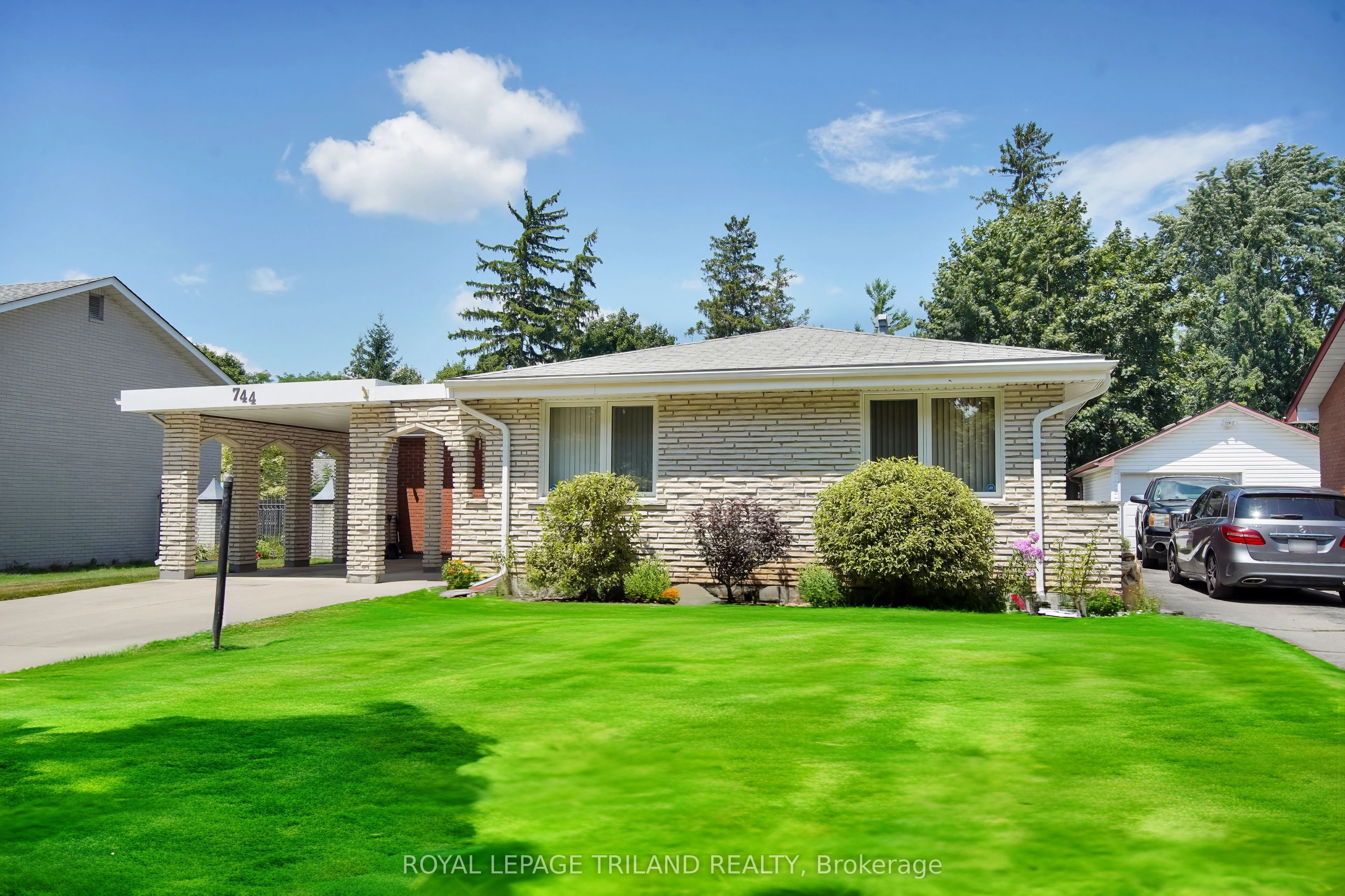 744 Dalkeith Avenue, London North, ON N5X 1R6