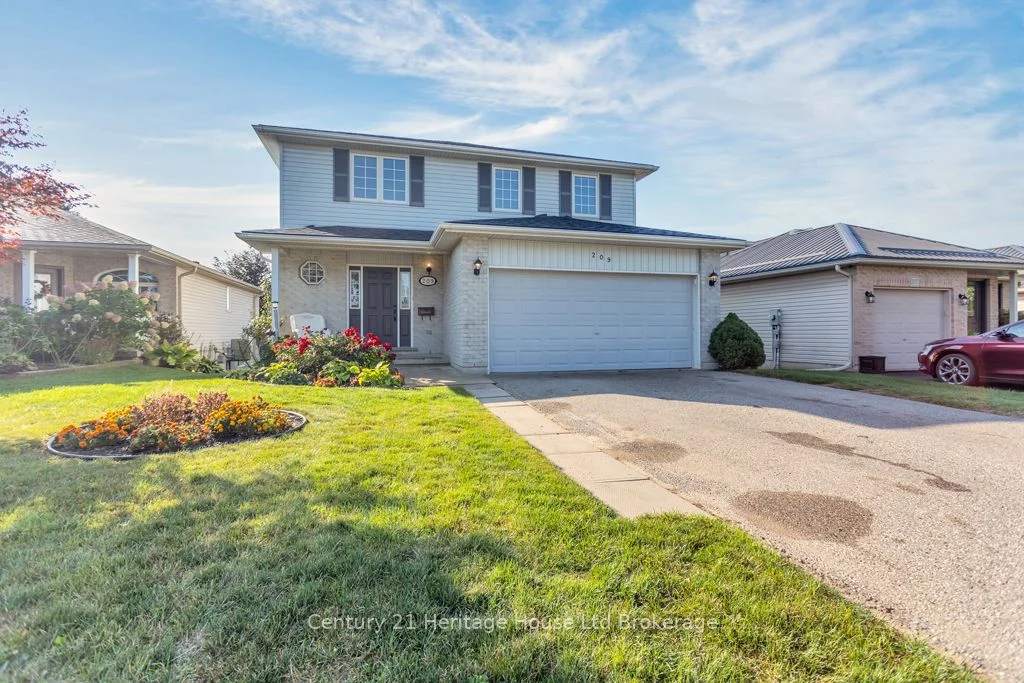 209 North Street E, Tillsonburg, ON N4G 1B8