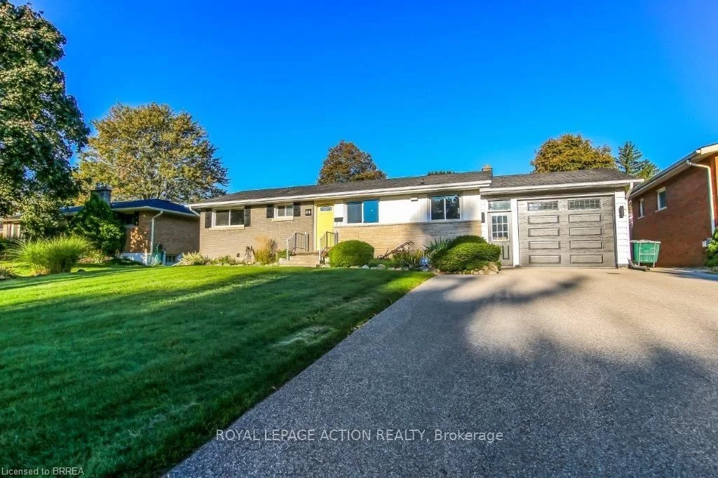 66 Forsythe Avenue, Brantford, ON N3R 3L7