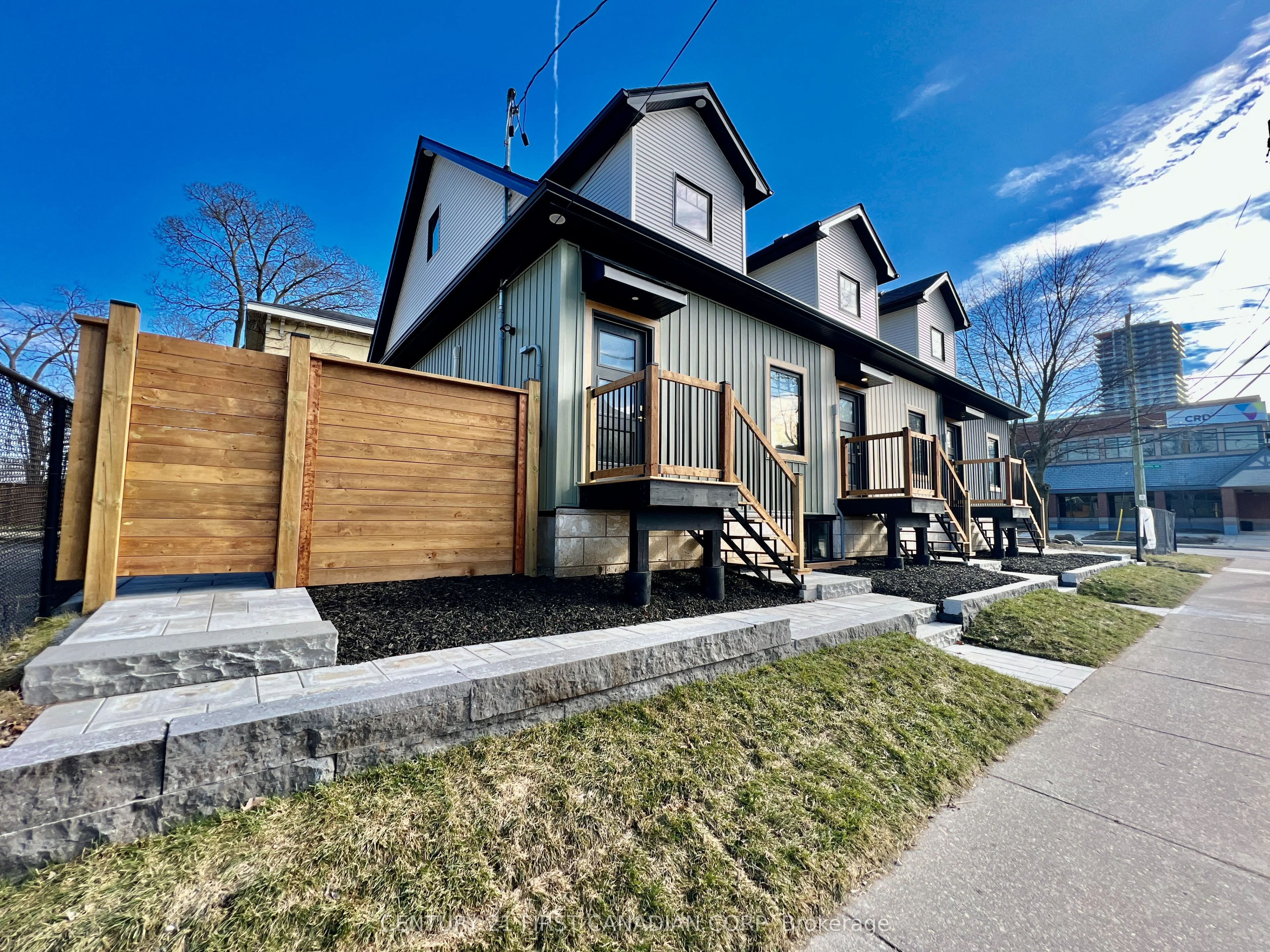166 CENTRAL Avenue 3, London East, ON N6A 1M7