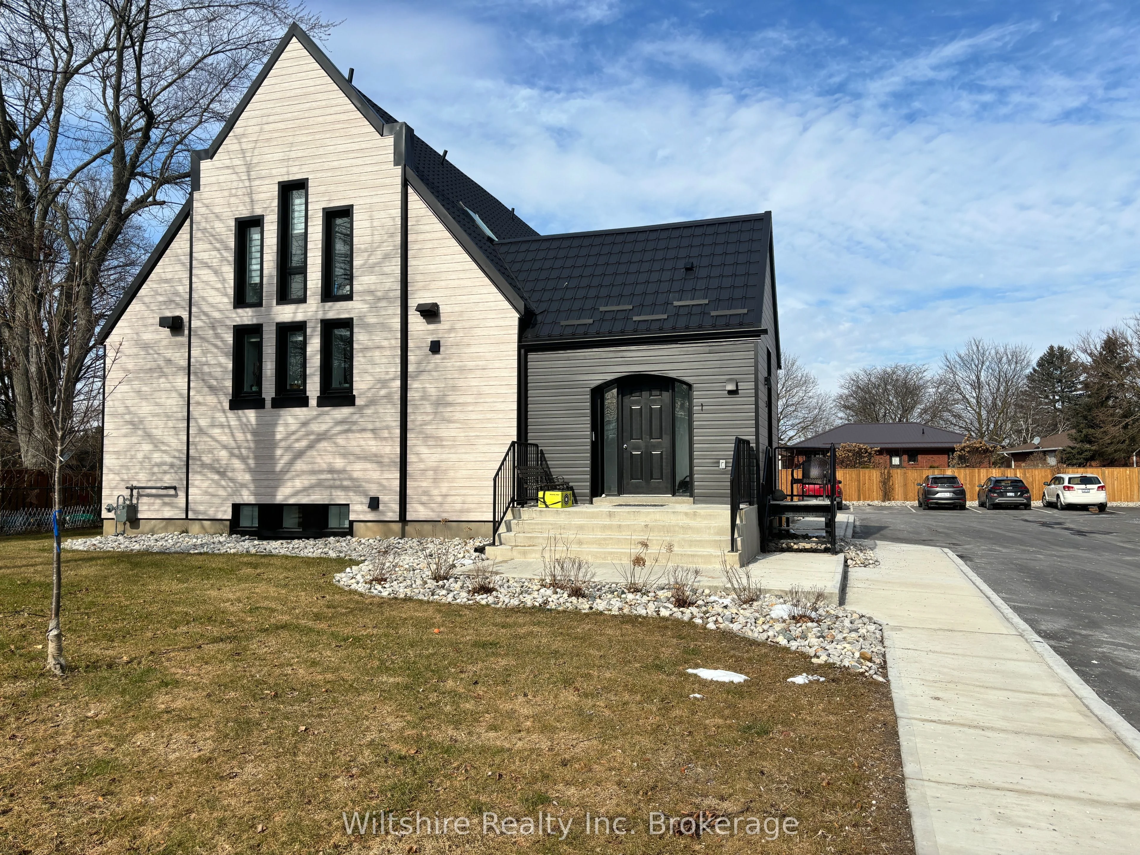14 GLENDALE Drive 3, Tillsonburg, ON N4G 1J2