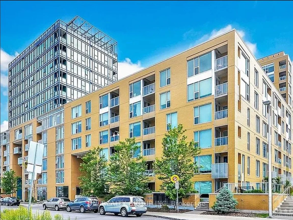 Condo Apartment in West Centre Town