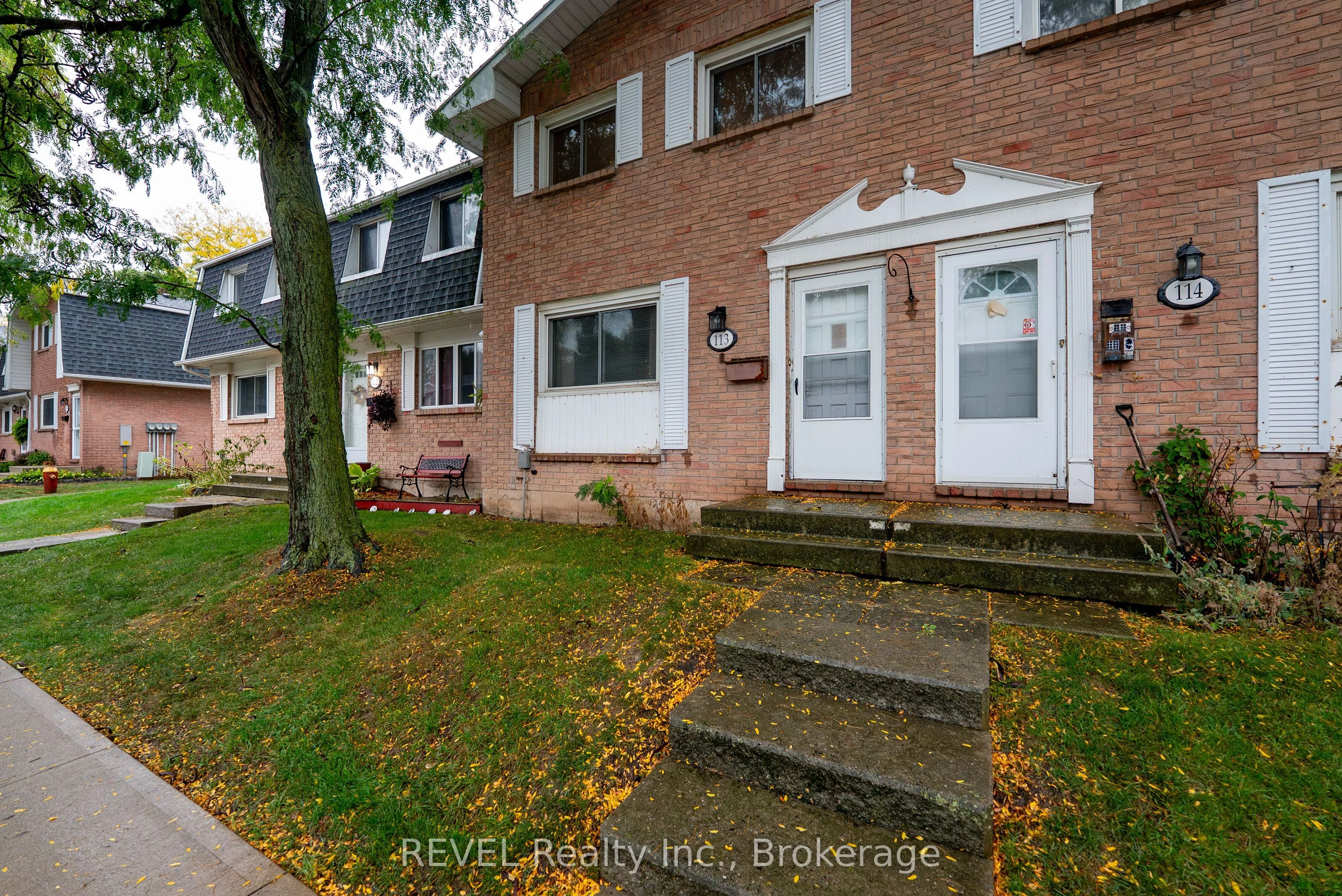 185 Denistoun Street 113, Welland, ON L3C 6J6