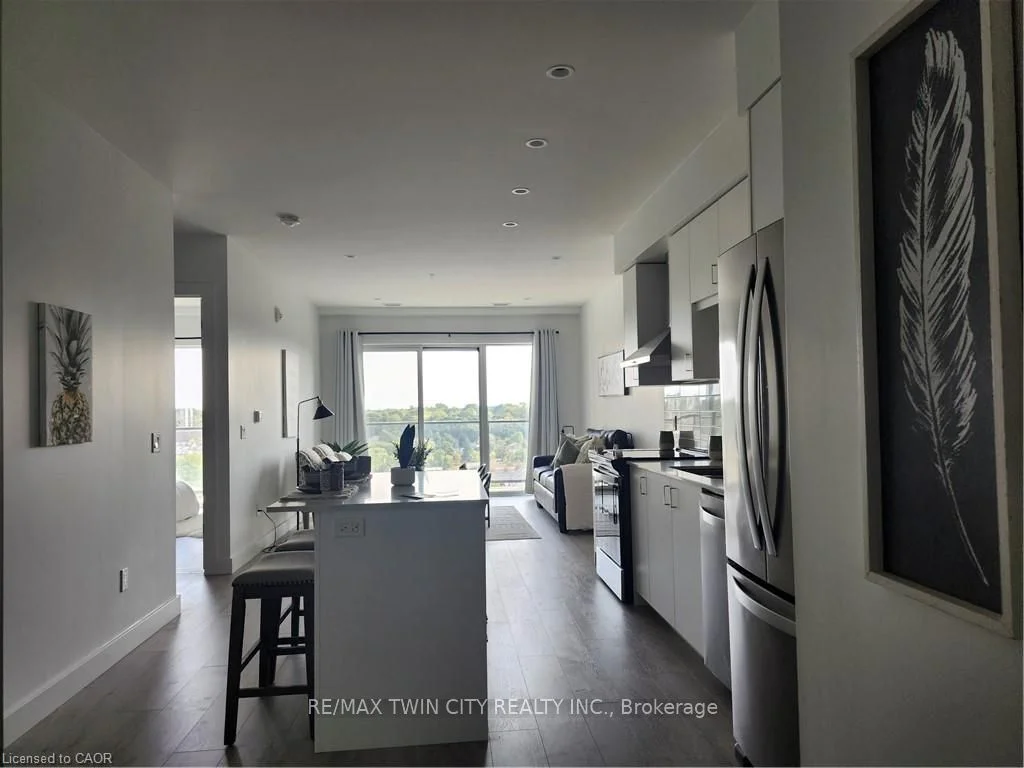 15 Glebe Street 1211, Cambridge, ON N1S 0C3
