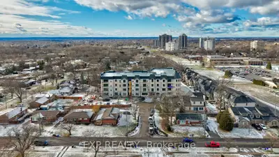 Condo Apartment in St. Catharines