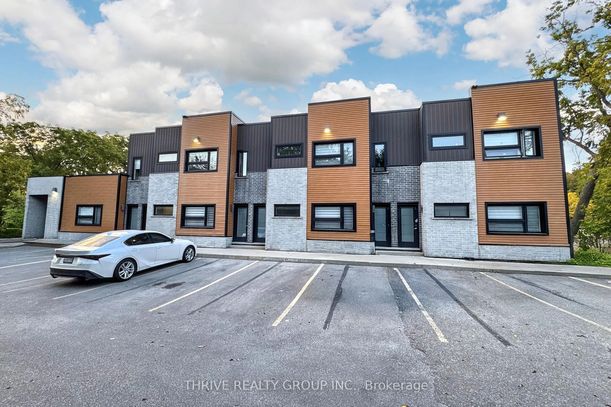 147 Pond Mills Road 1, London South, ON N5Z 3X3
