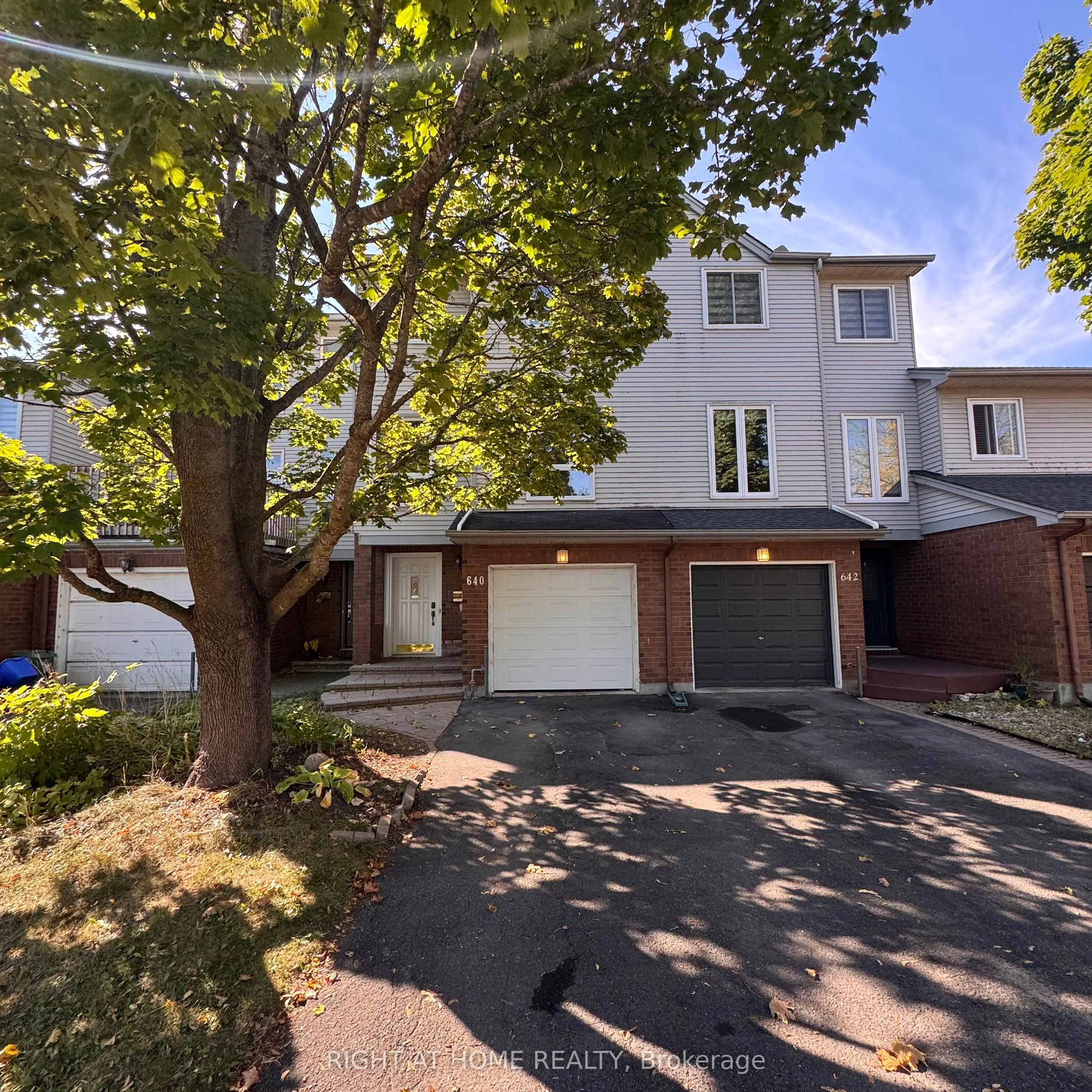 640 BROME Crescent, Orleans - Cumberland and Area, ON K4A 1T9