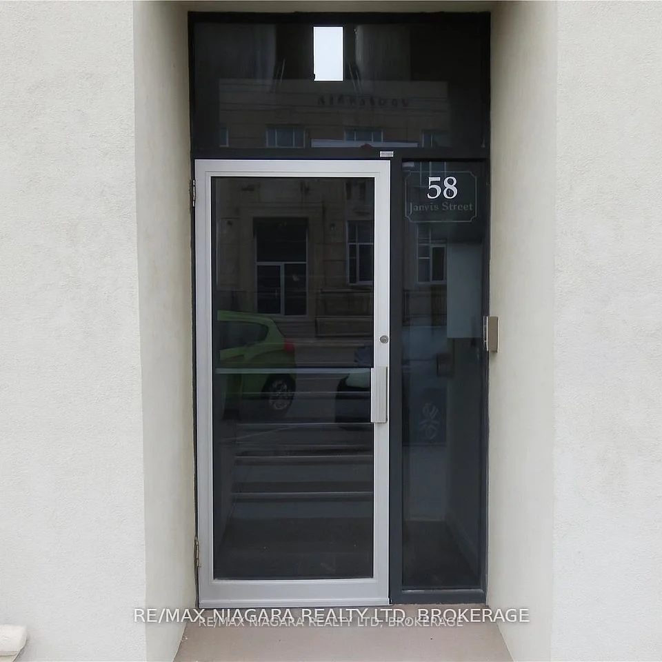 58 JARVIS Street 203, Fort Erie, ON L2A 2S4