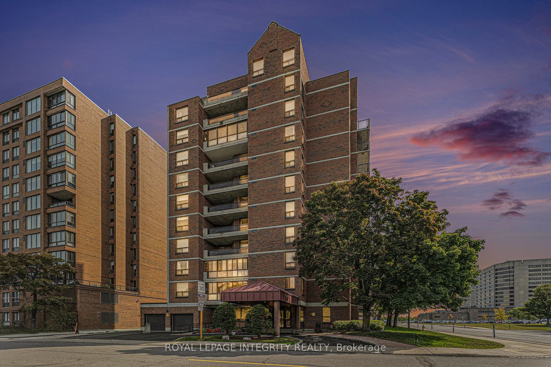 50 Emmerson Avenue 602, West Centre Town, On K1y 4p7