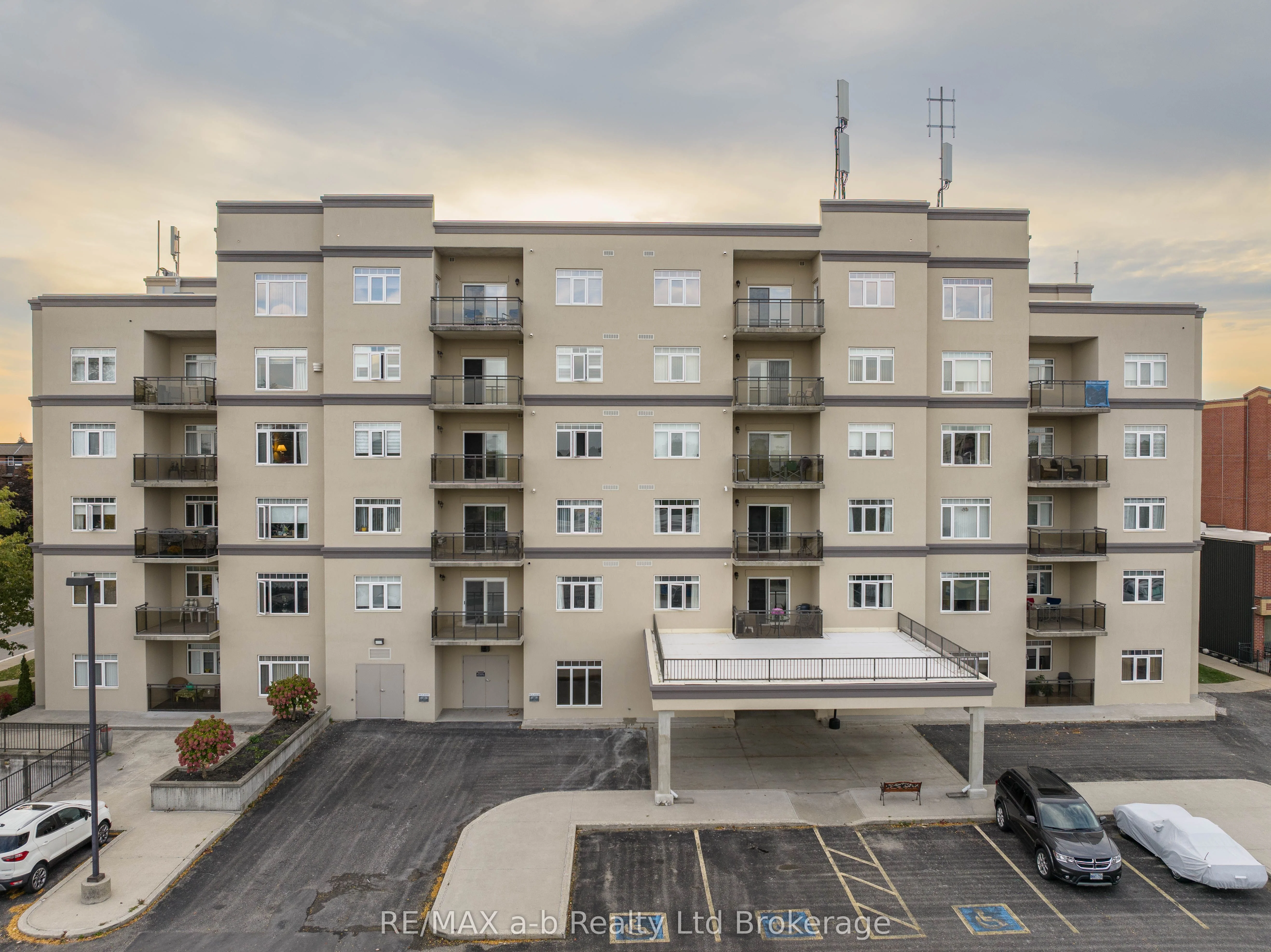 80 BRIDGE Street E 101, Tillsonburg, ON N4G 1T2