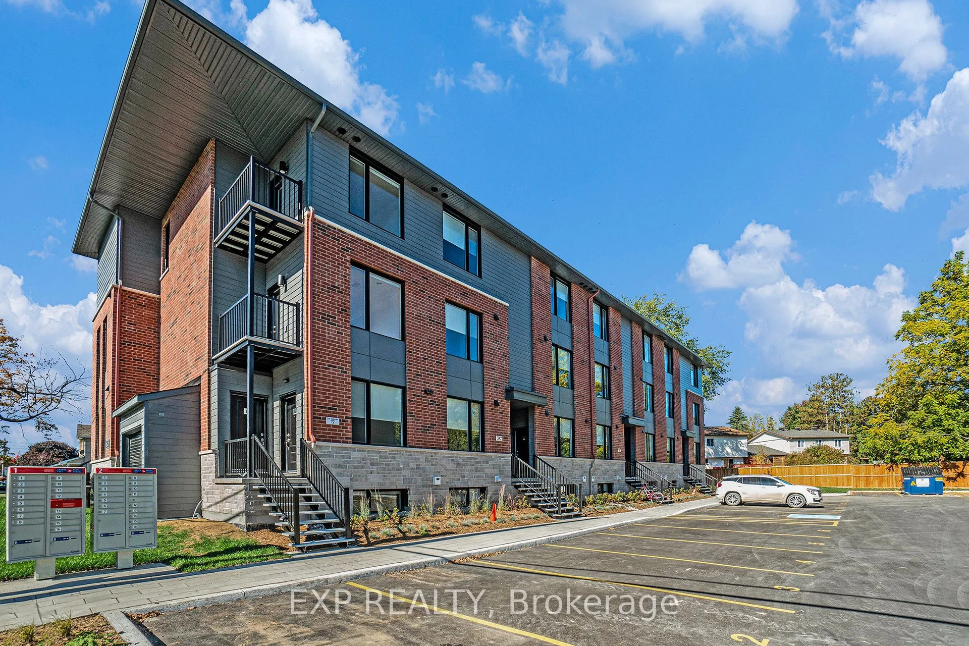 251 Castor Street 14, Russell, ON K4R 0M2